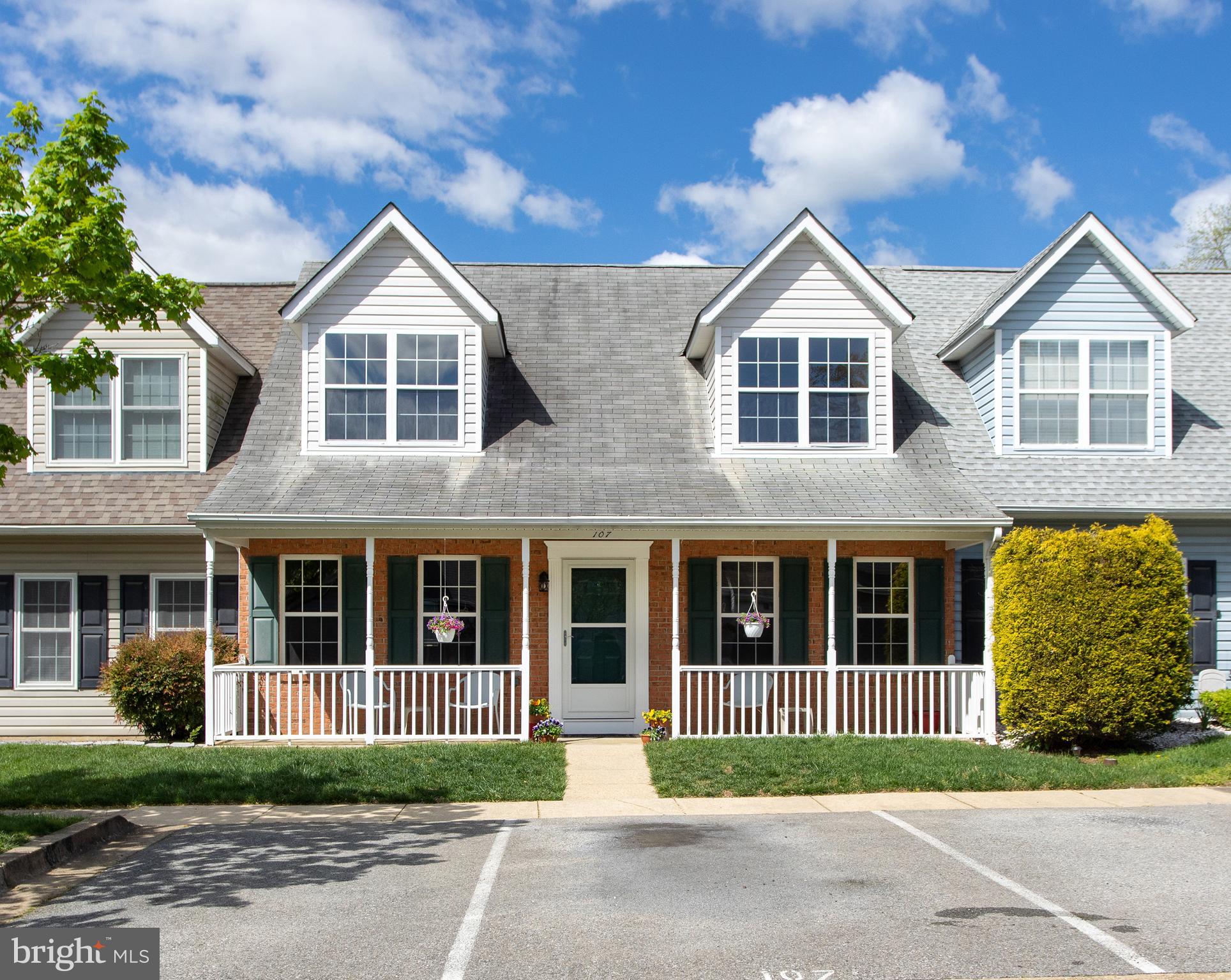 CHARLESTON TERRACE - Residential