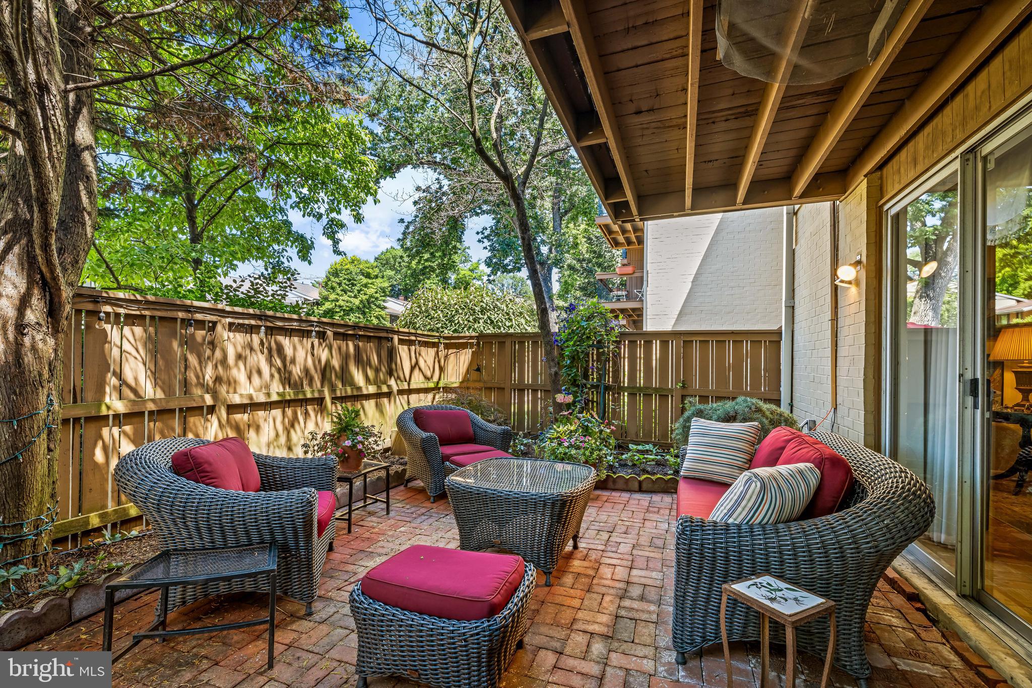 CROSS KEYS - Residential