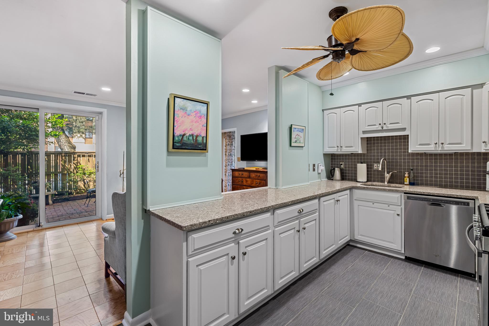 CROSS KEYS - Residential