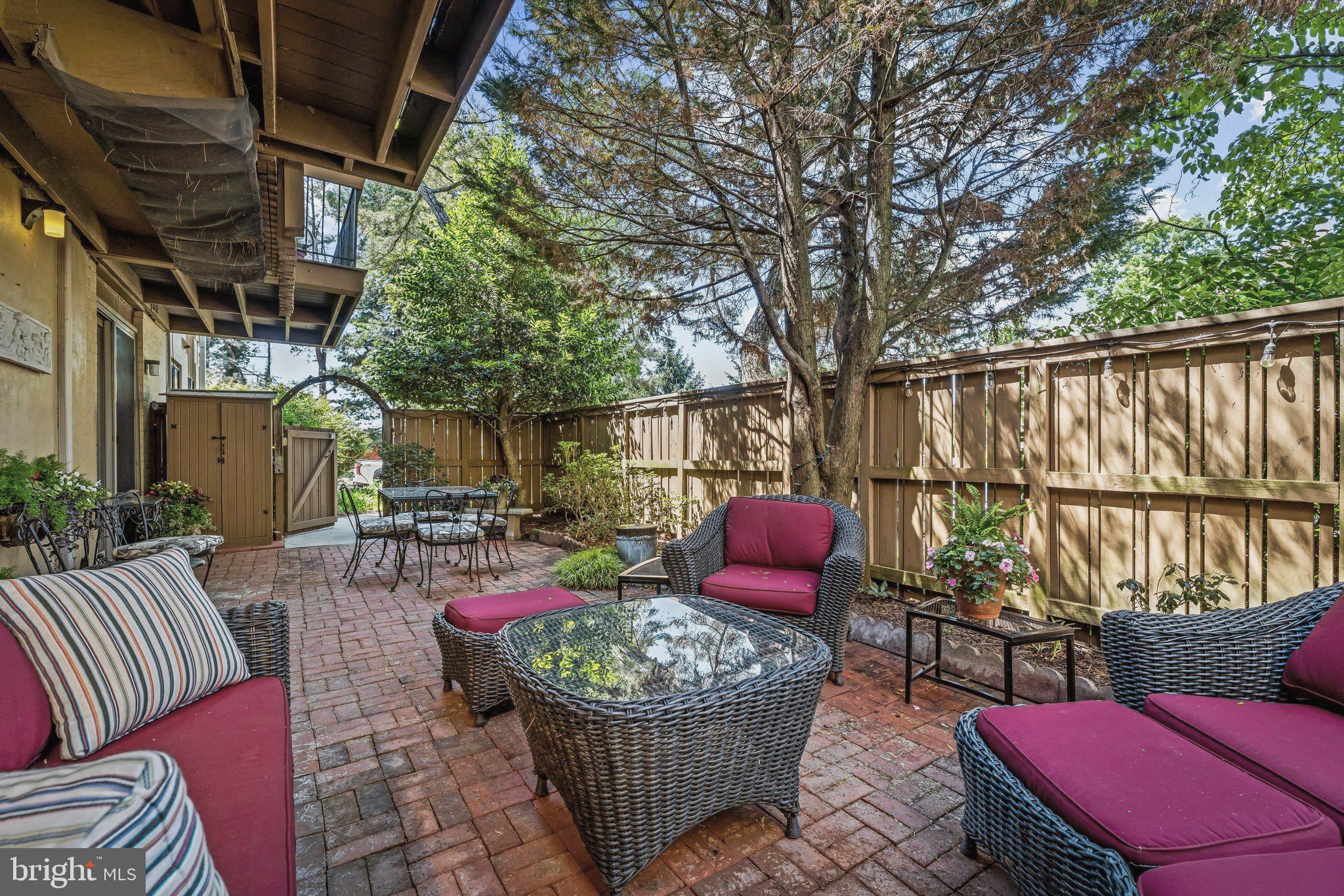 CROSS KEYS - Residential