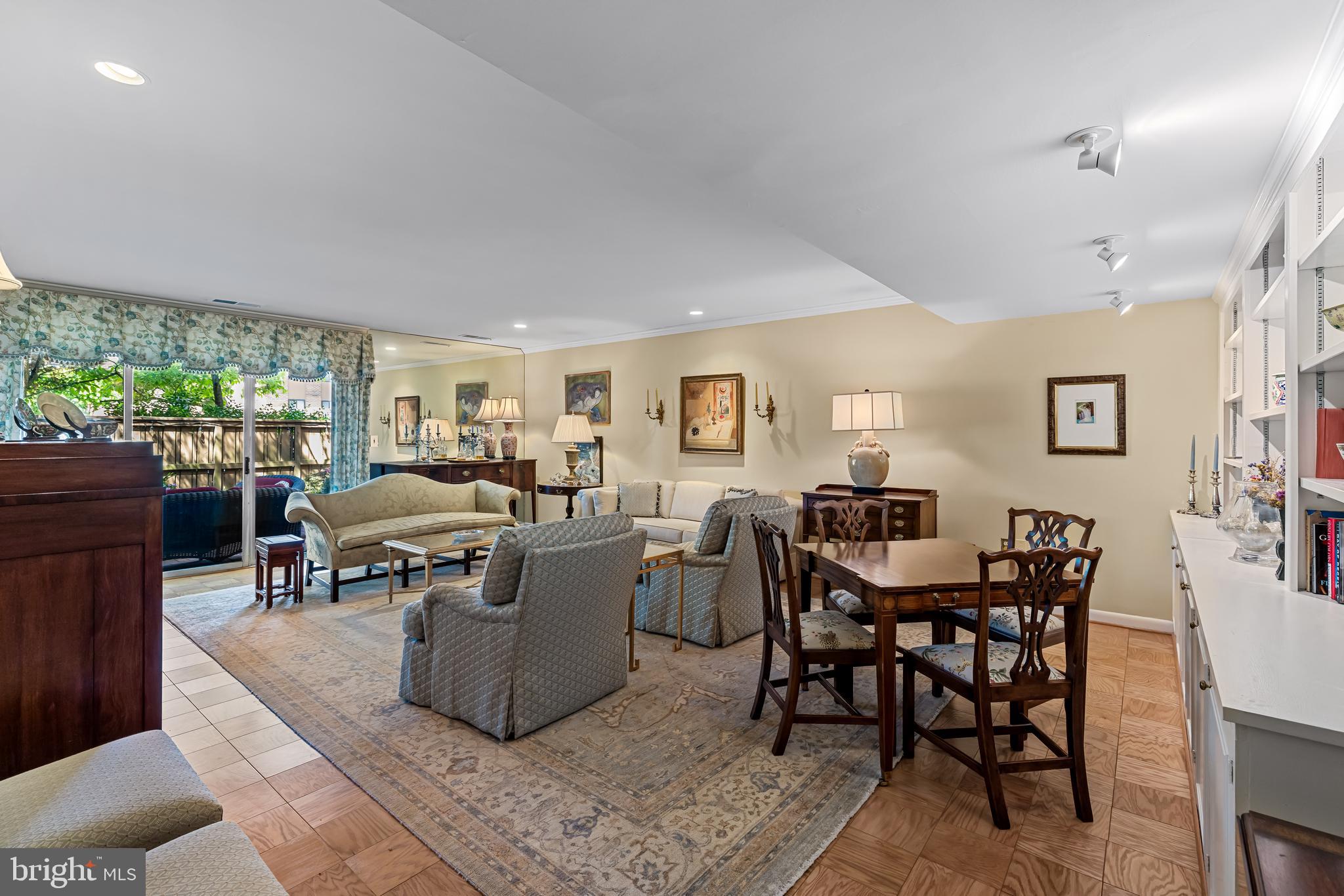 CROSS KEYS - Residential