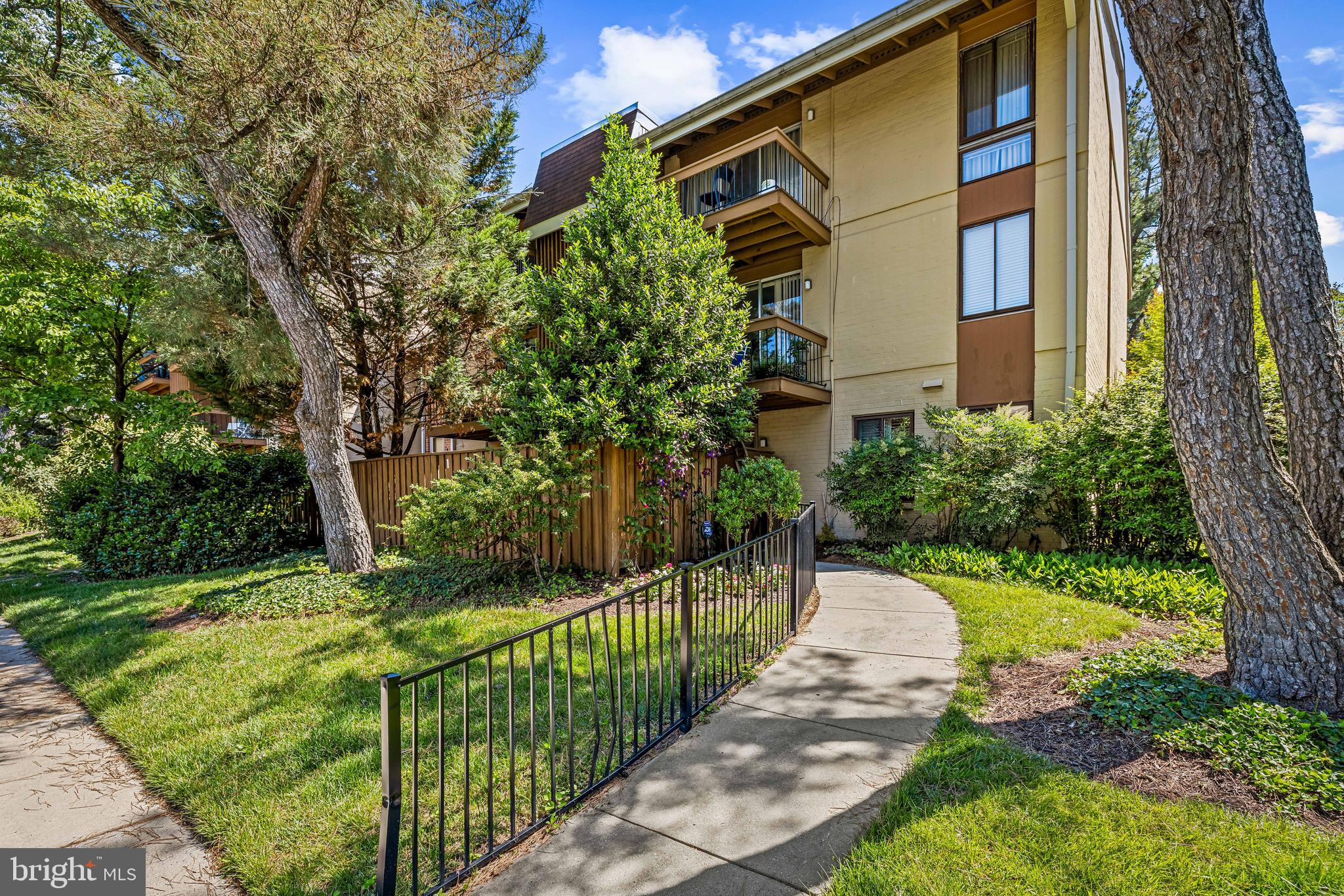 CROSS KEYS - Residential