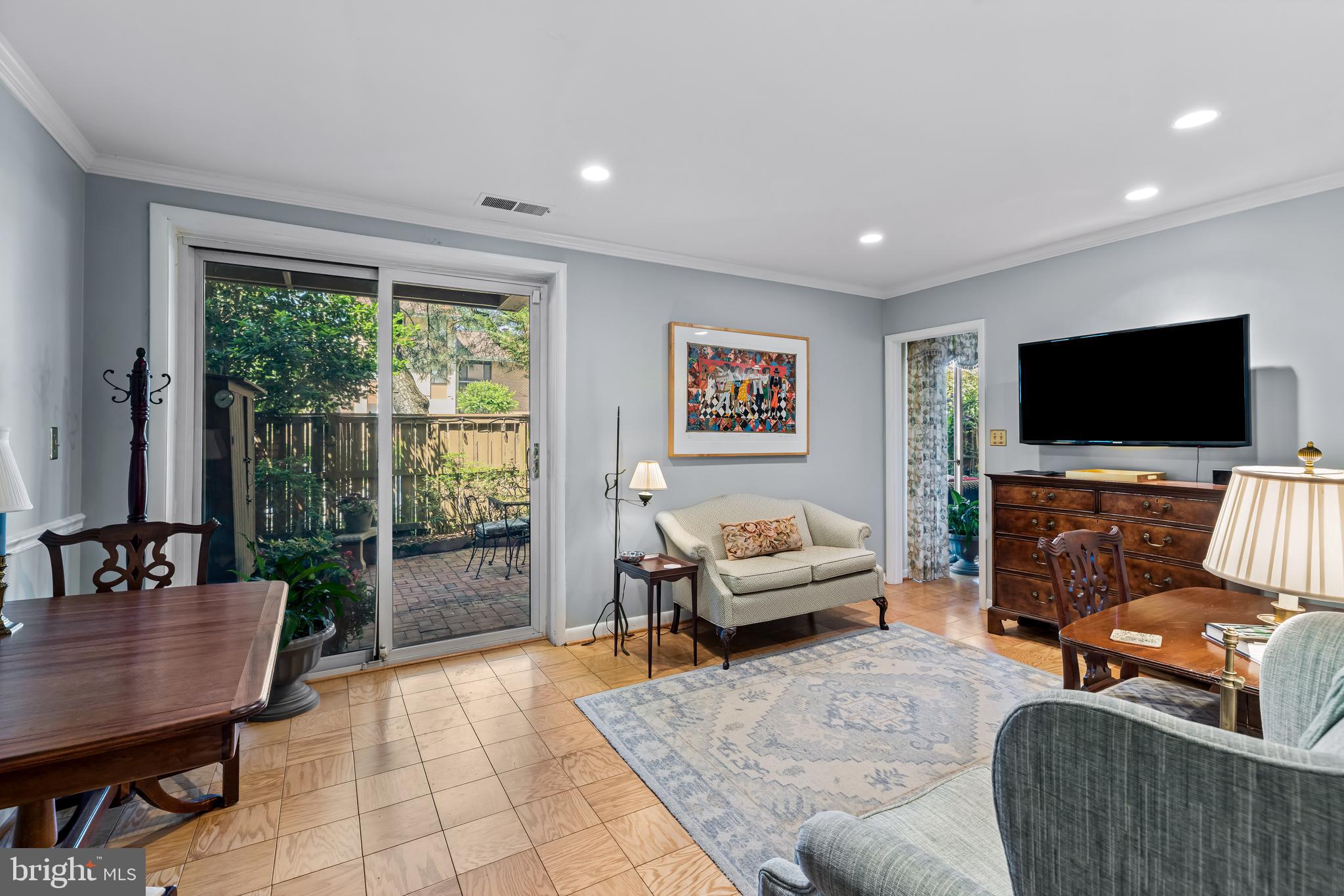 CROSS KEYS - Residential