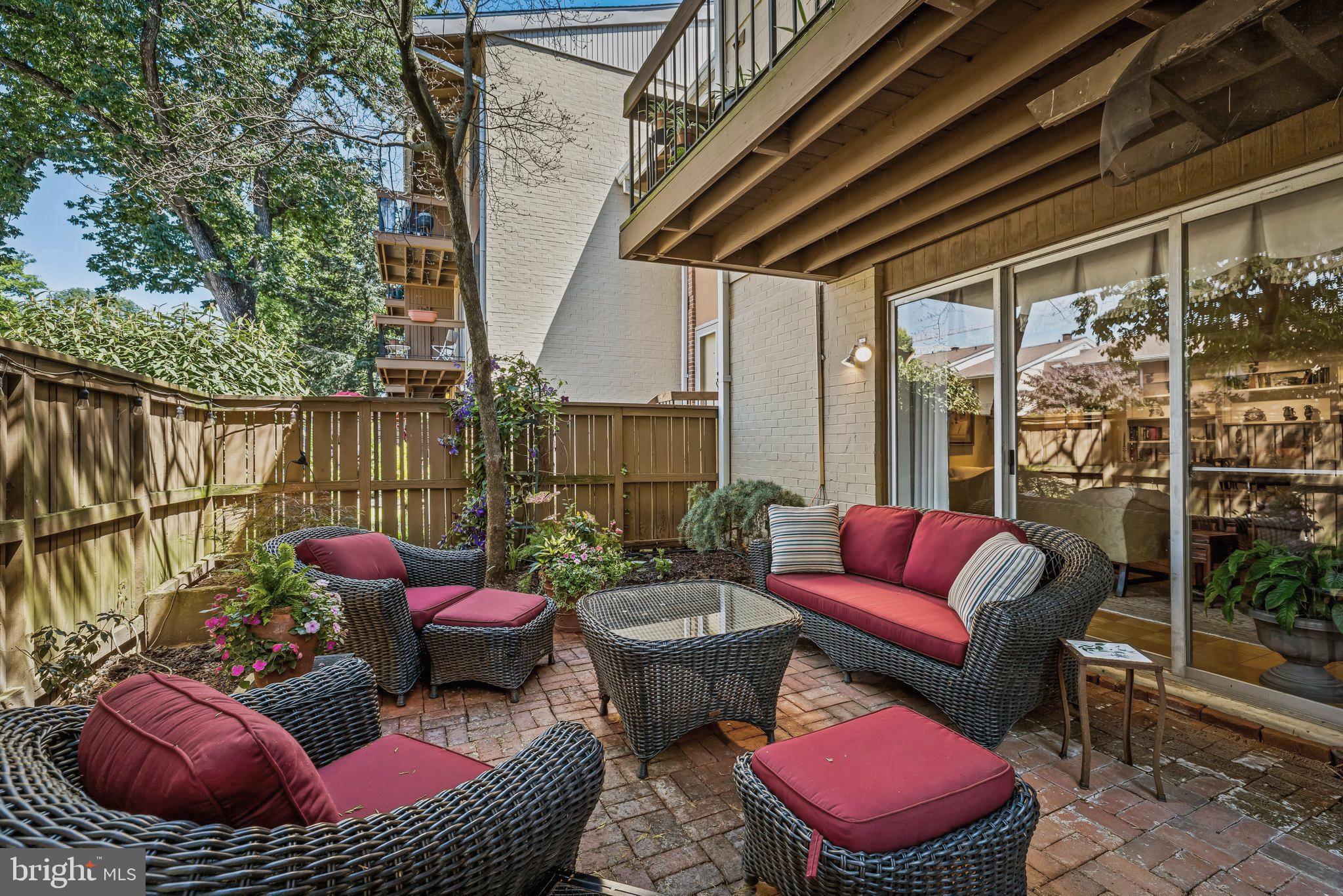 CROSS KEYS - Residential