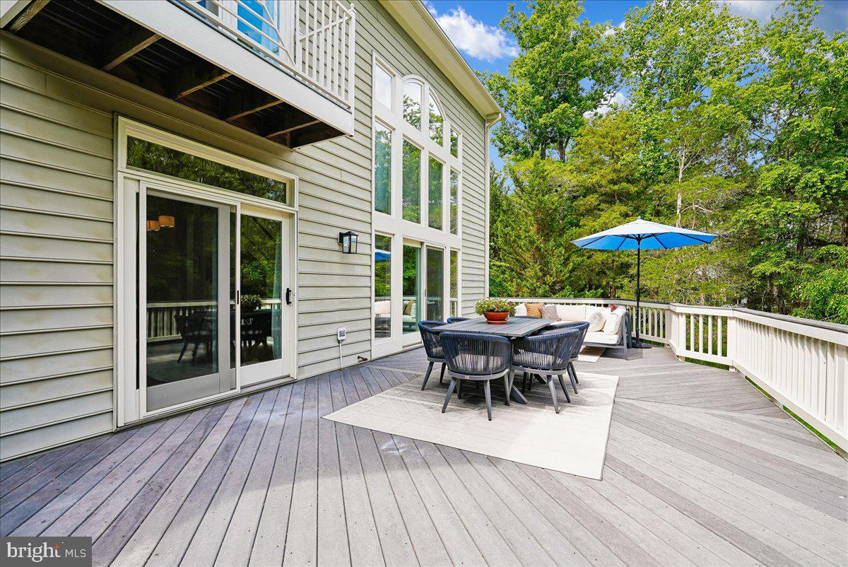 RIVER CREEK - Residential