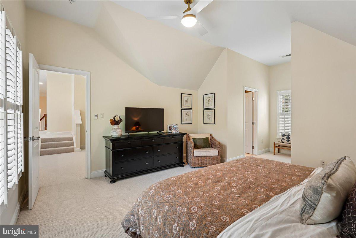 RIVER CREEK - Residential