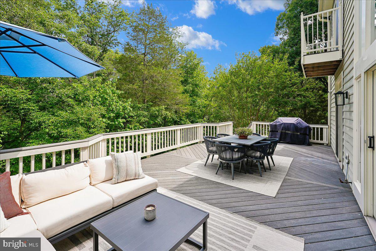 RIVER CREEK - Residential