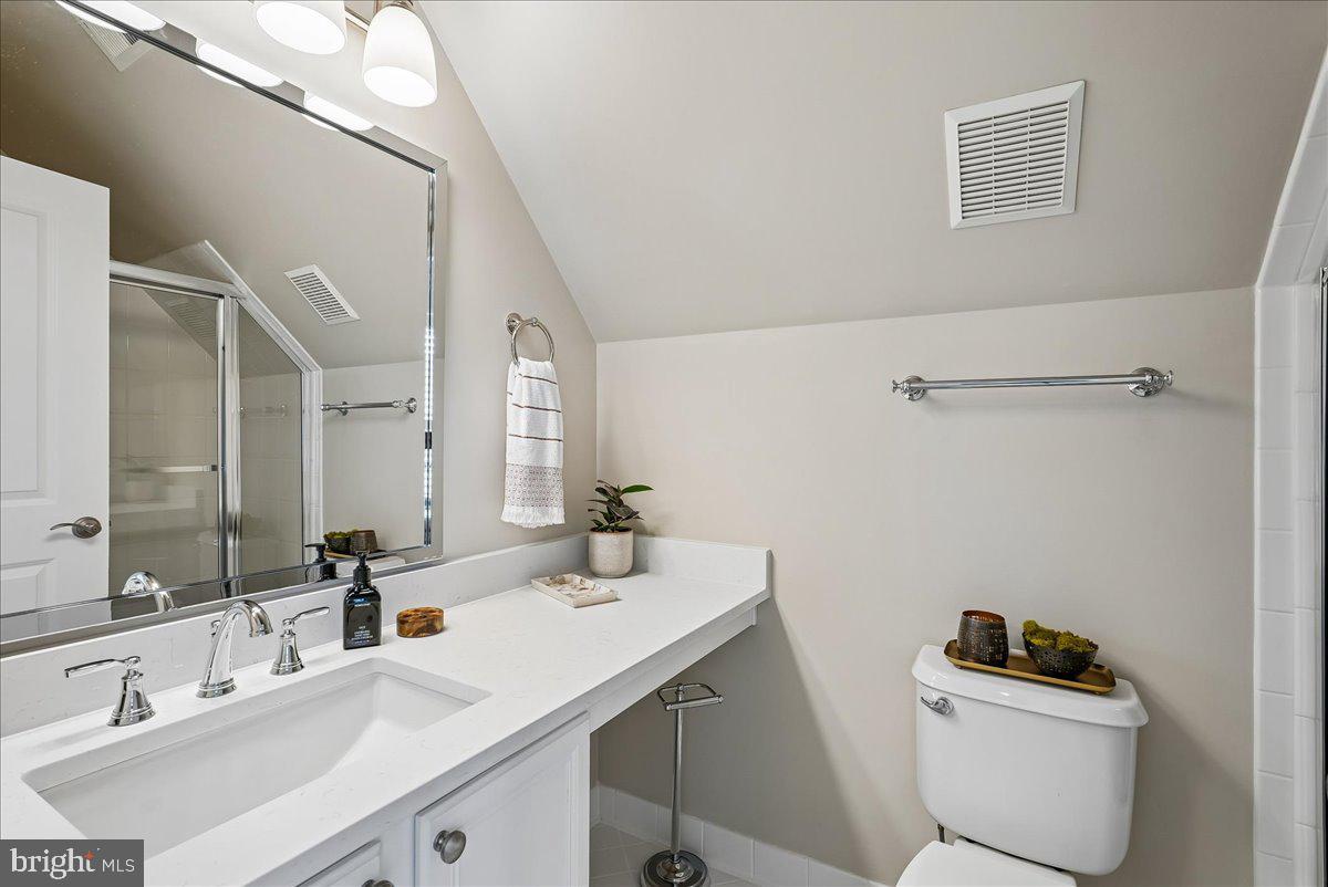 RIVER CREEK - Residential