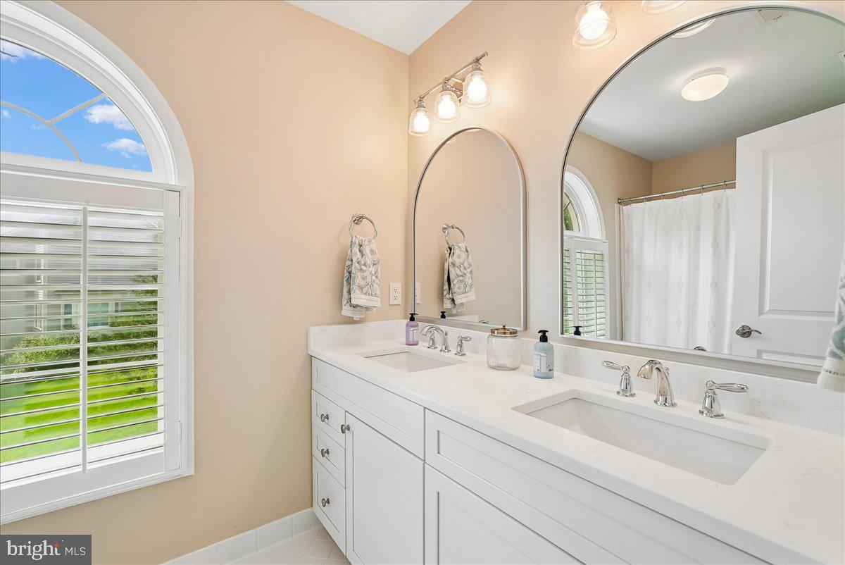 RIVER CREEK - Residential
