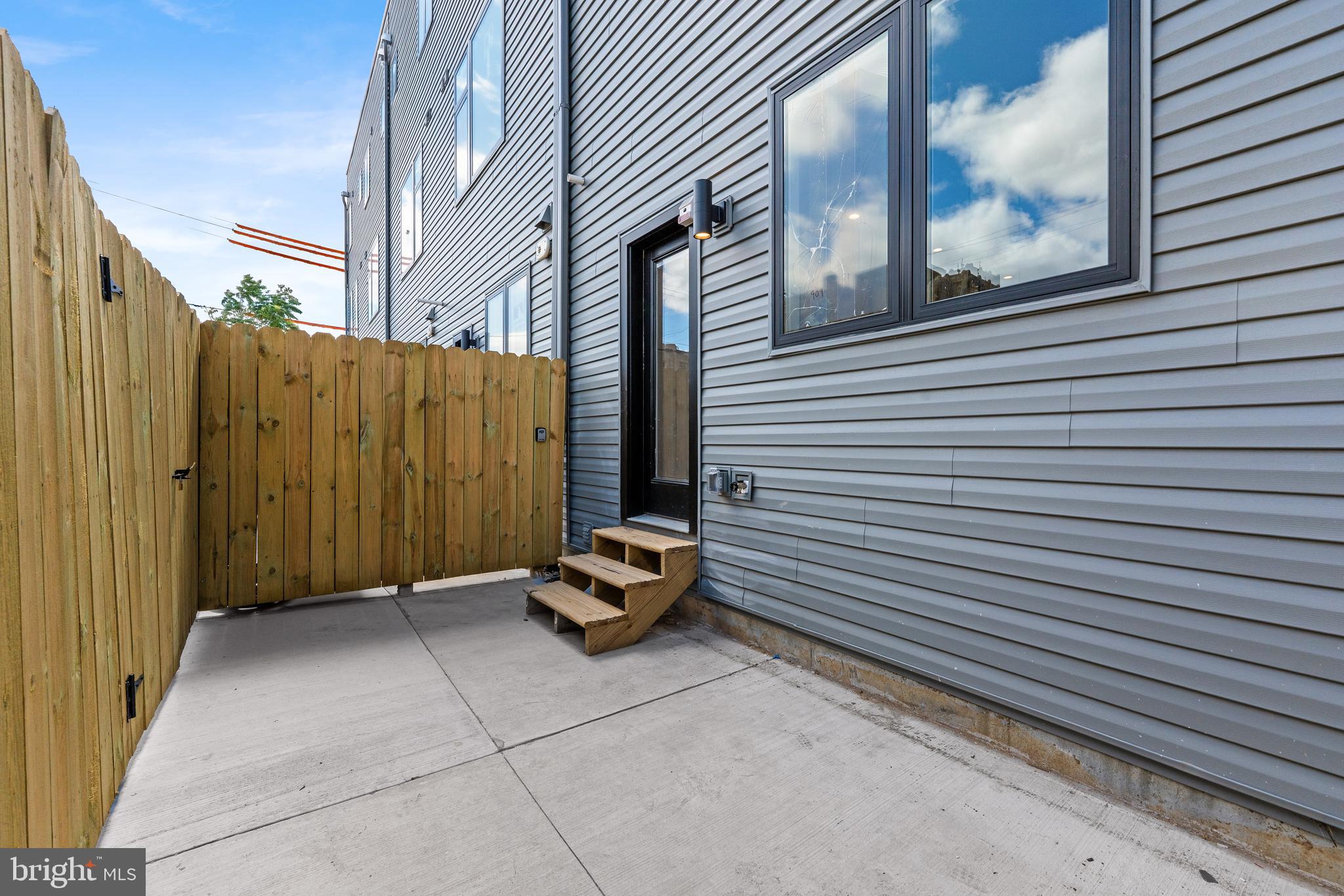 EAST PASSYUNK CROSSING - Residential