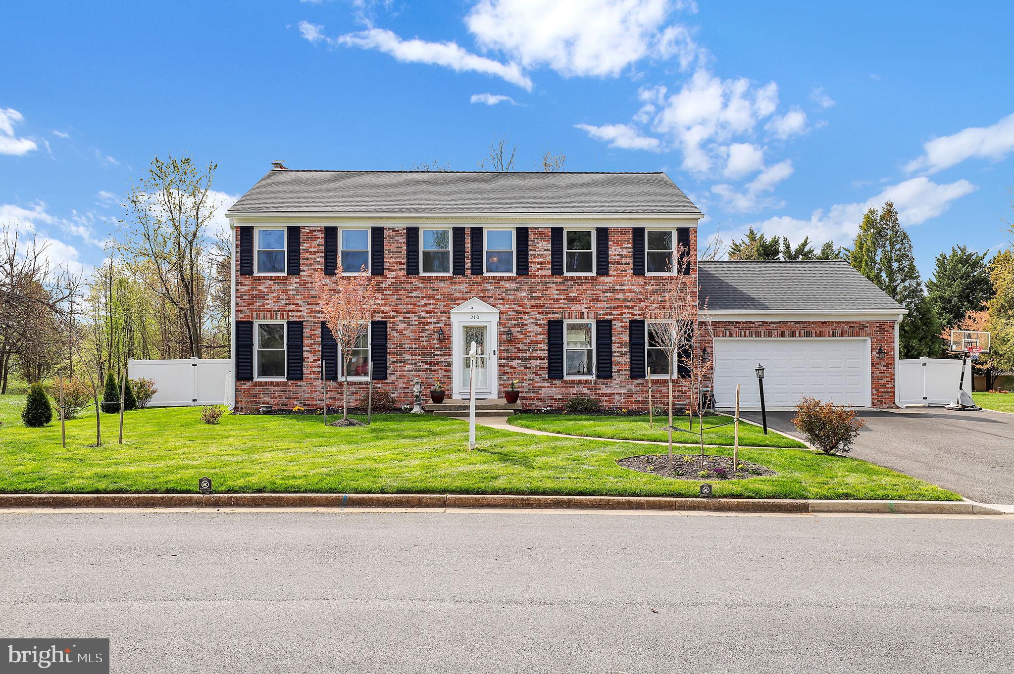 WOODMERE SOUTH - Residential