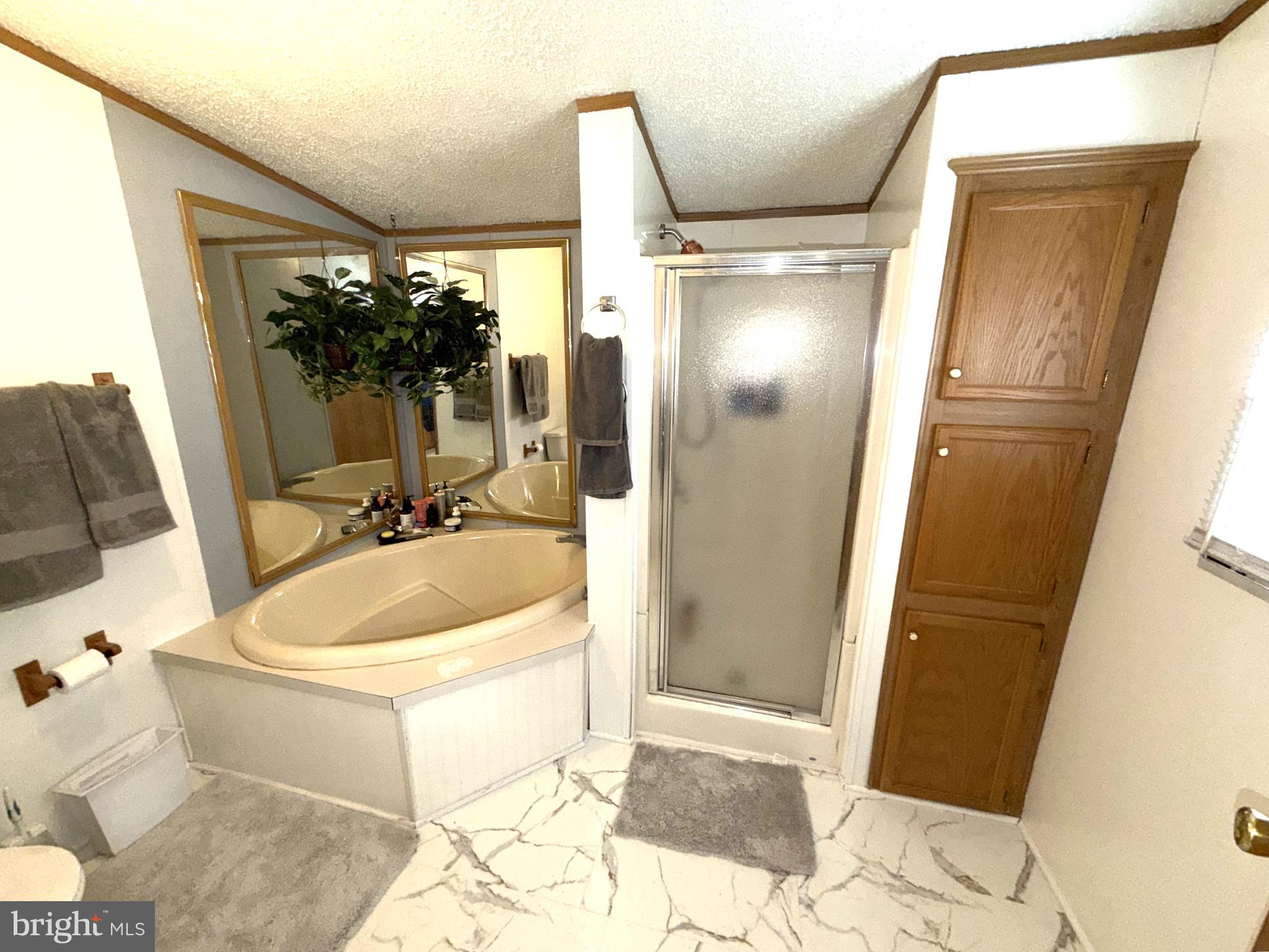 BRENTWOOD MANOR - Residential