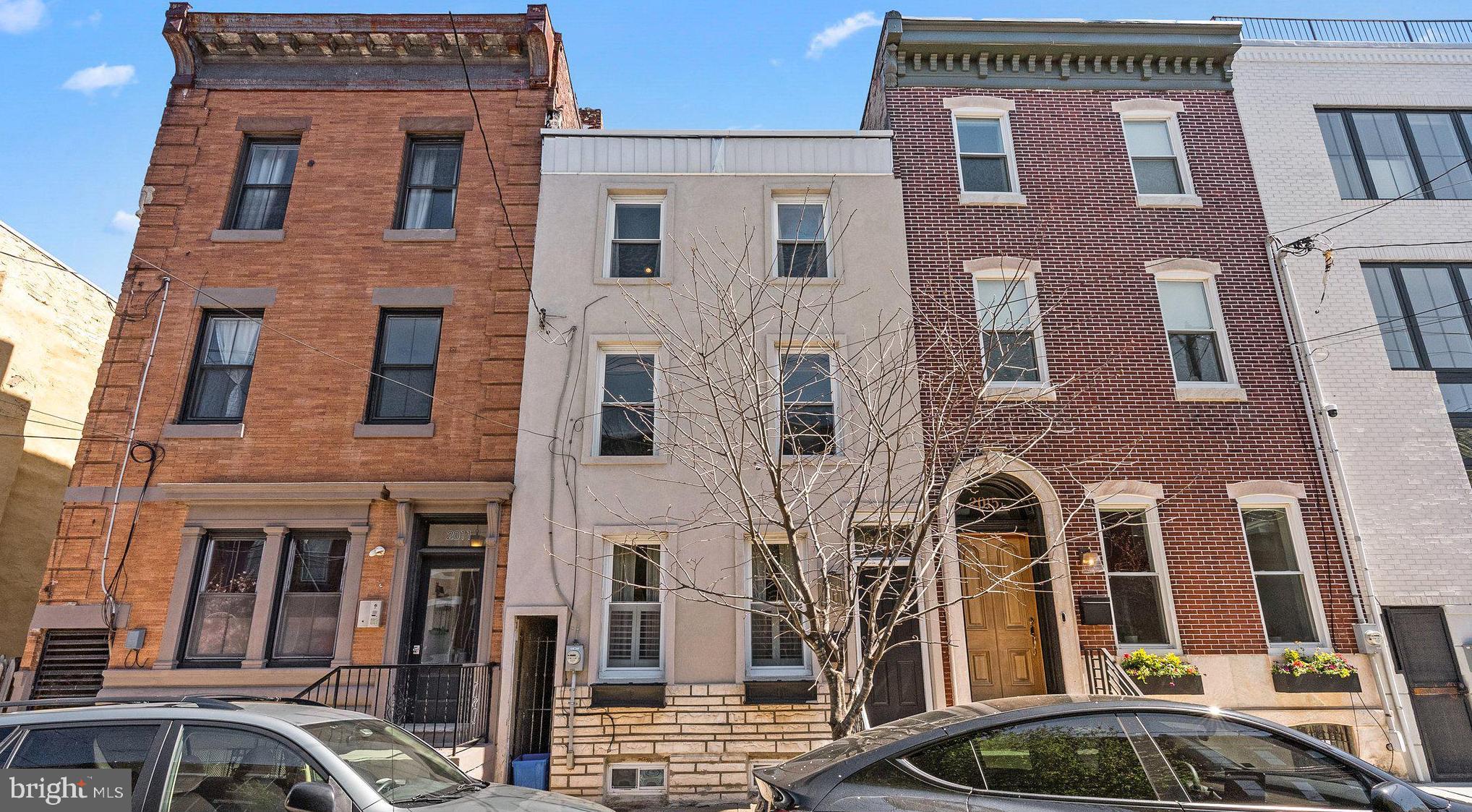 EAST KENSINGTON - Residential