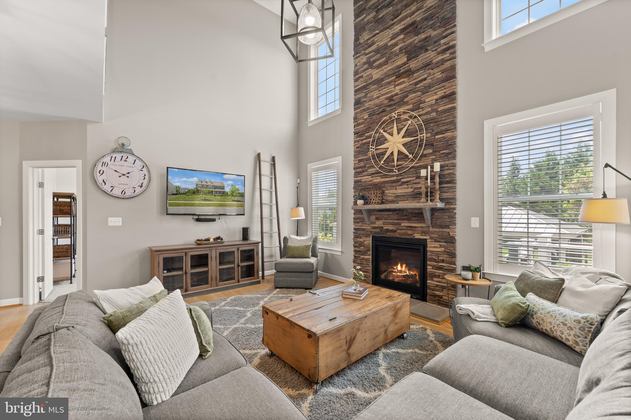 LAKE RIDGE ESTATES - Residential