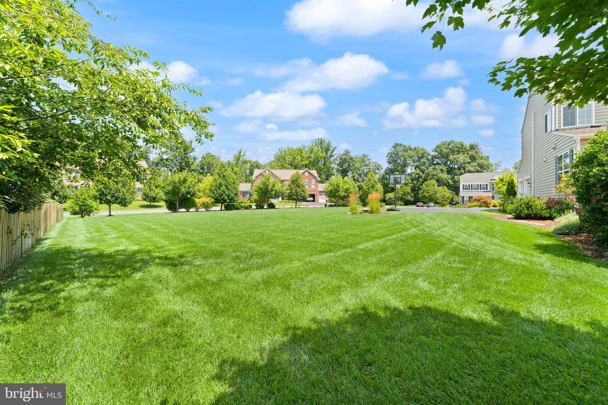 LAKE RIDGE ESTATES - Residential