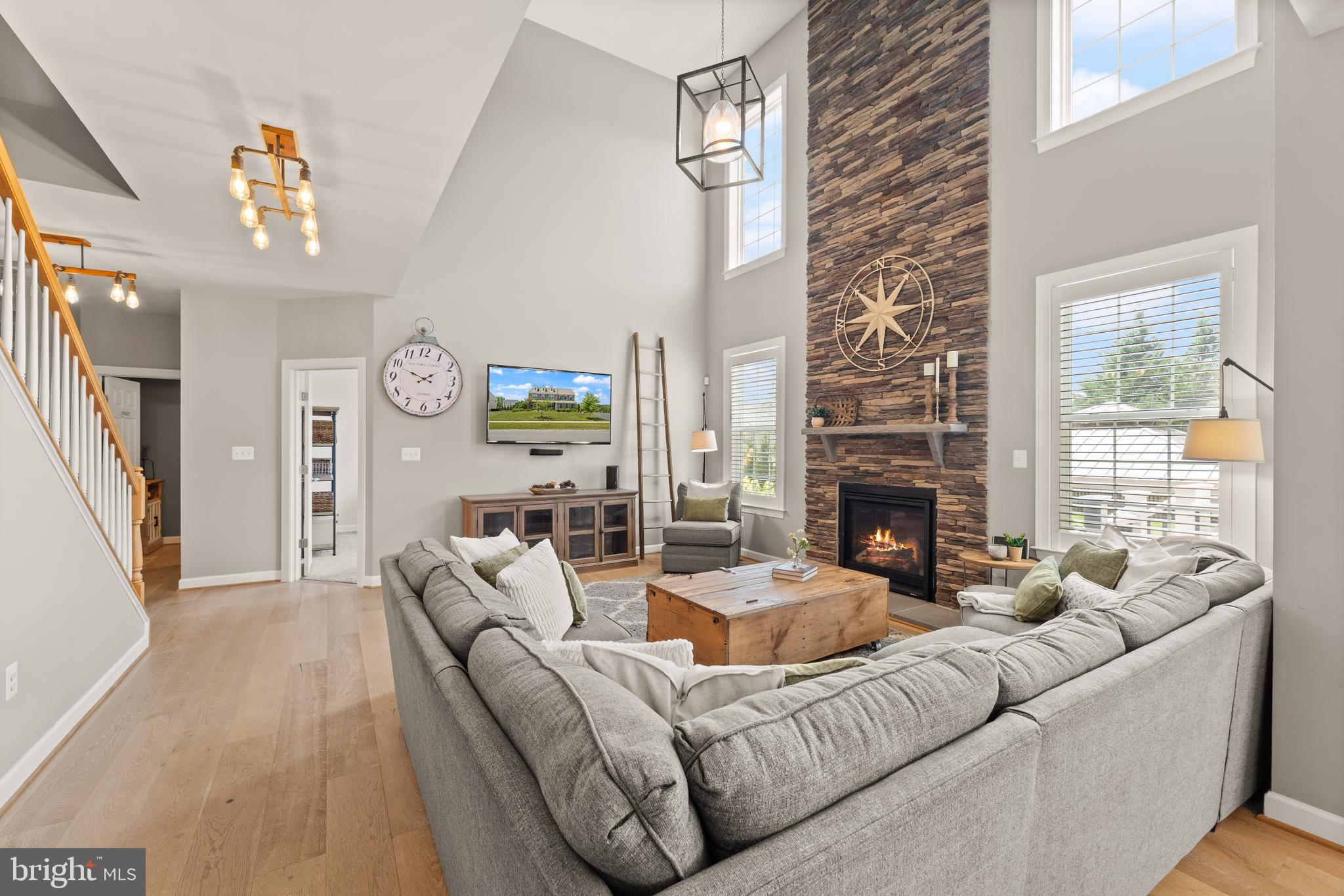 LAKE RIDGE ESTATES - Residential