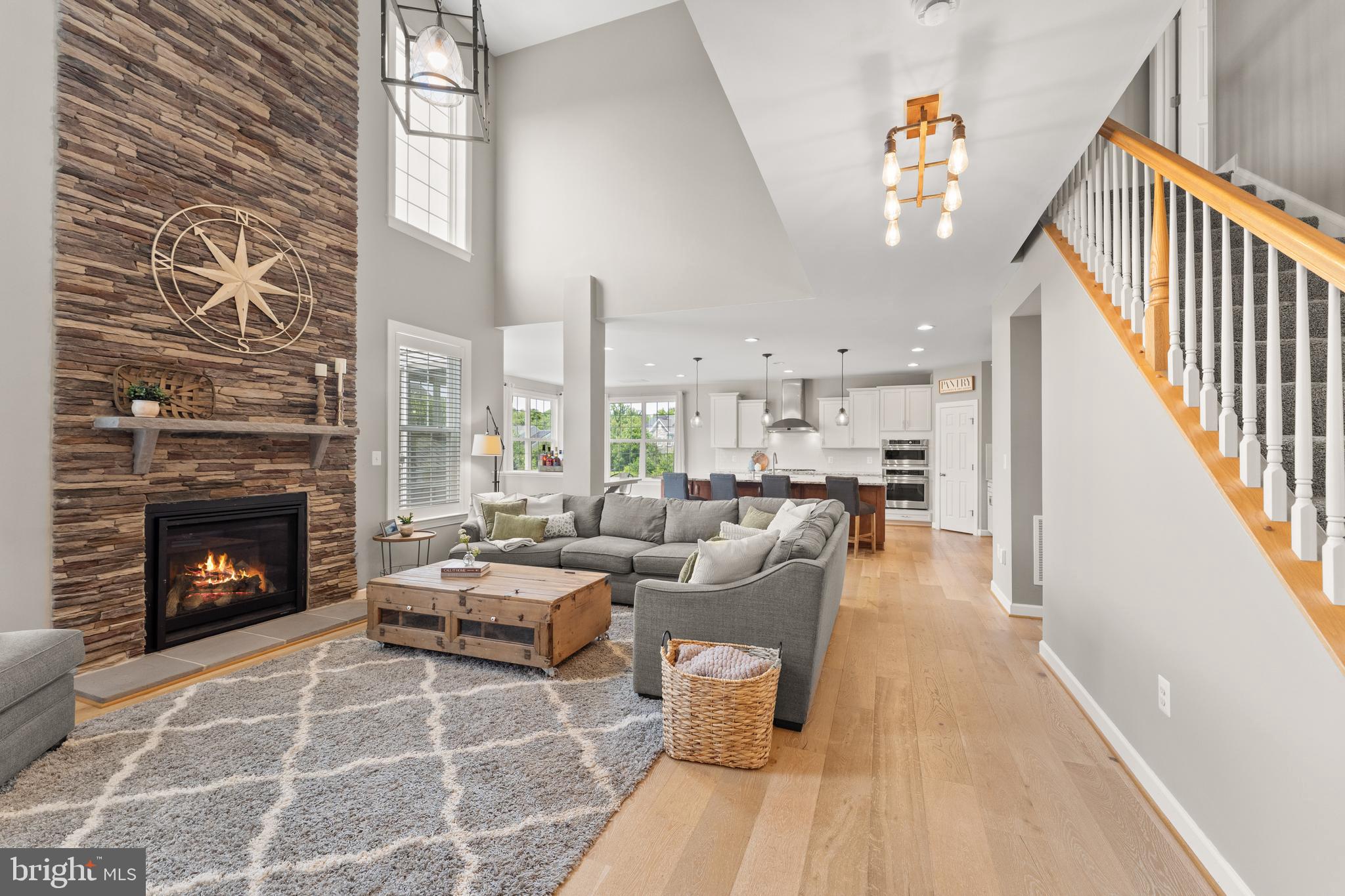 LAKE RIDGE ESTATES - Residential