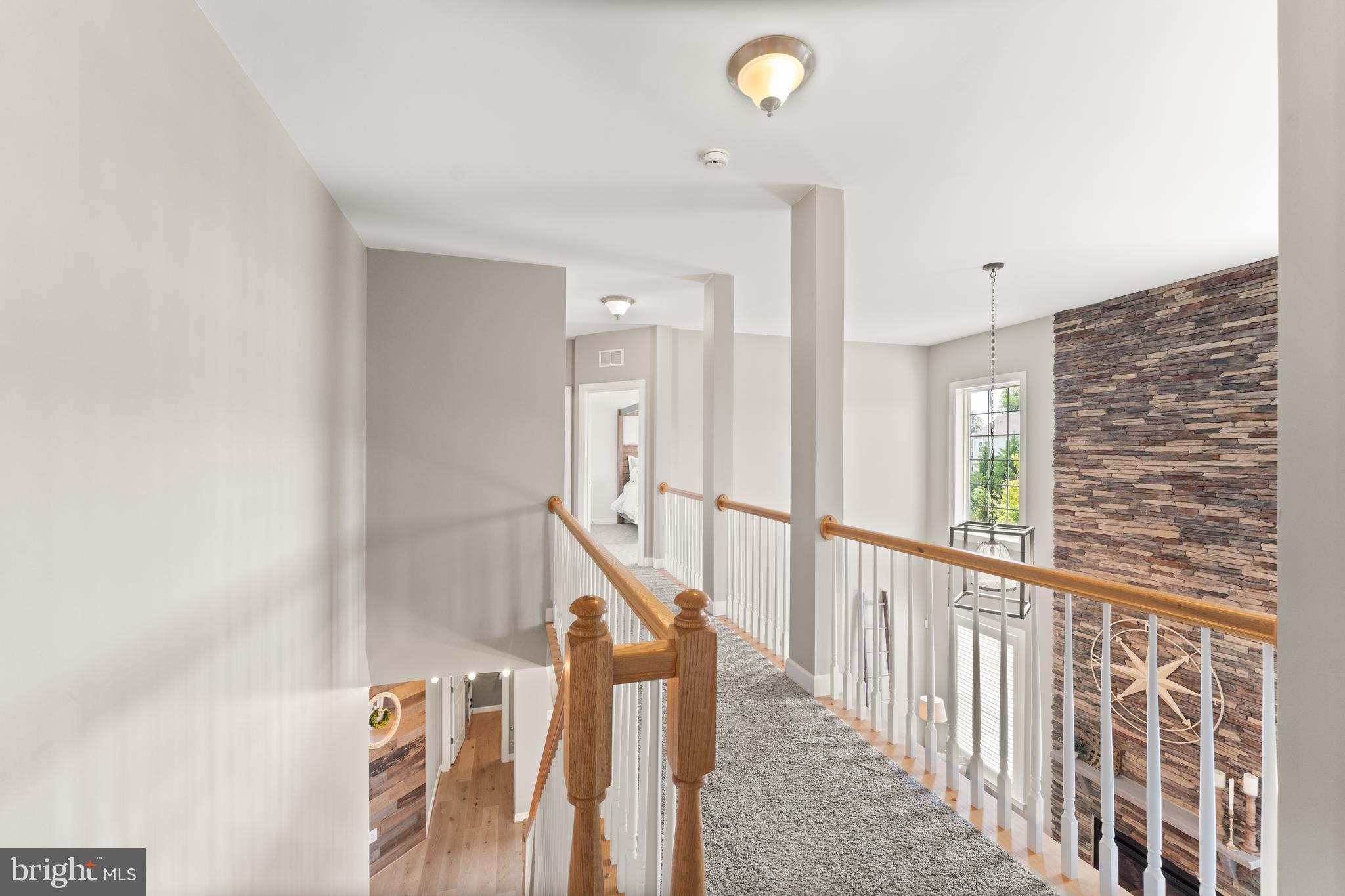 LAKE RIDGE ESTATES - Residential