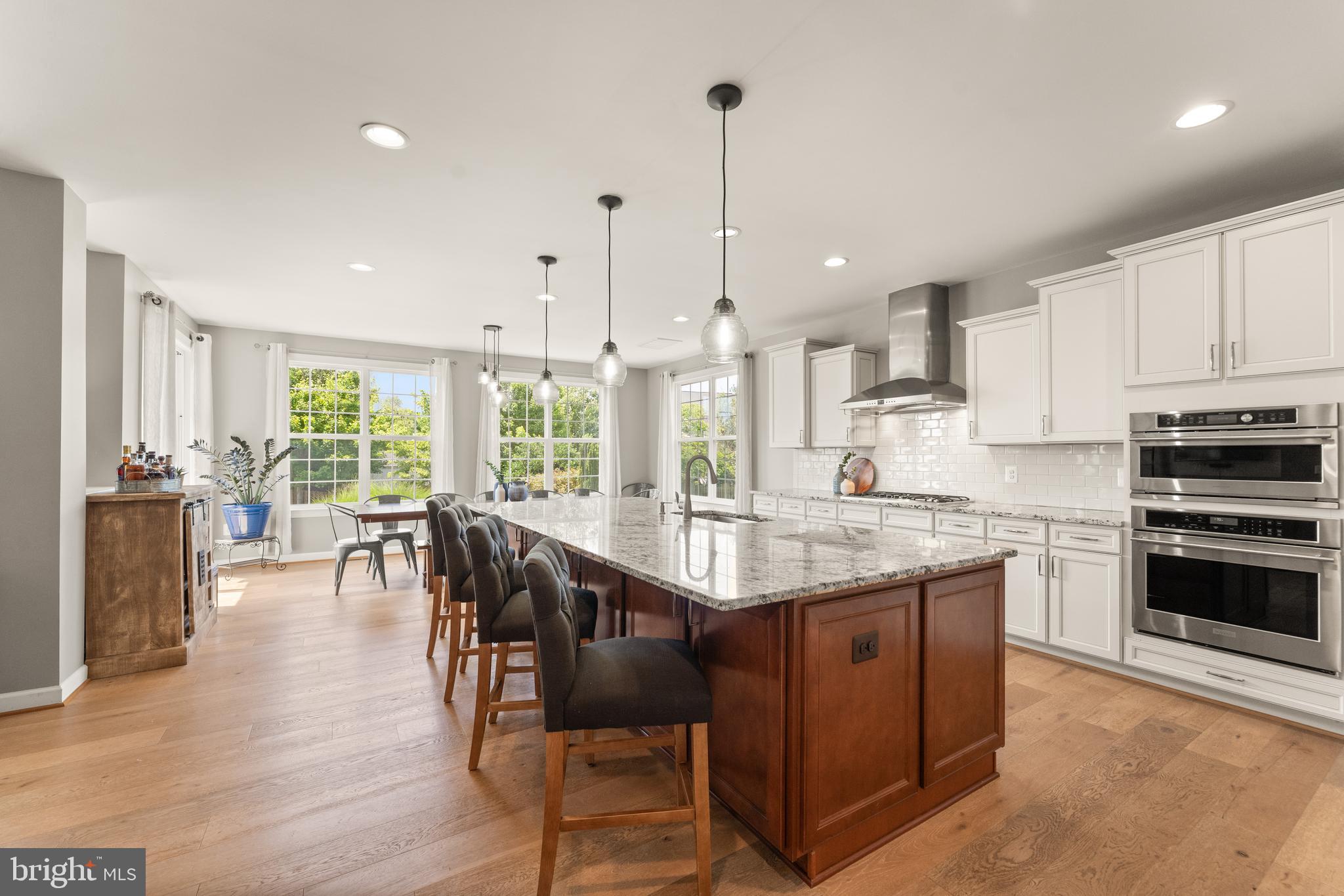 LAKE RIDGE ESTATES - Residential