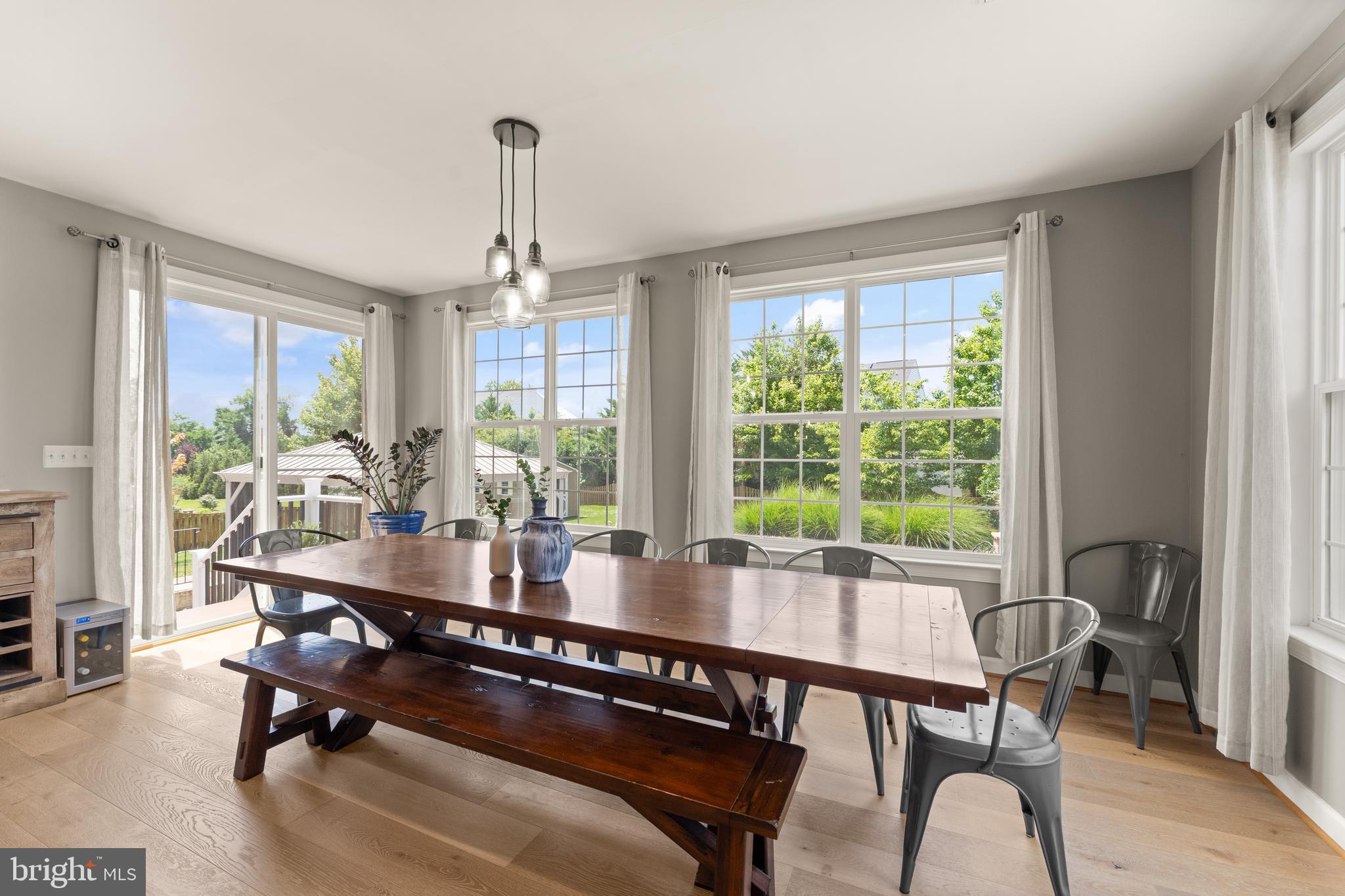 LAKE RIDGE ESTATES - Residential