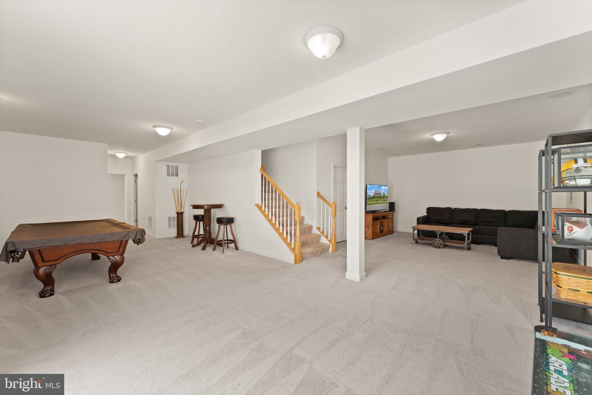 LAKE RIDGE ESTATES - Residential