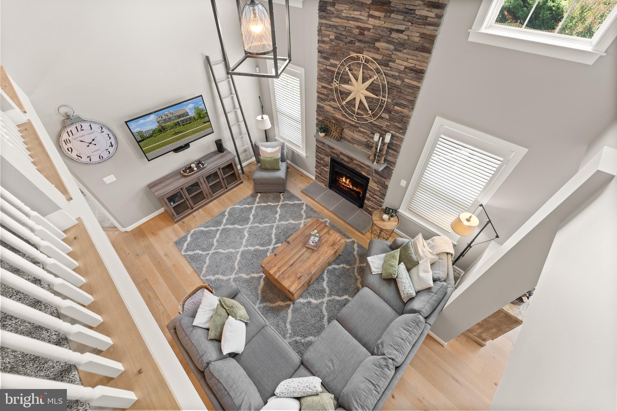 LAKE RIDGE ESTATES - Residential