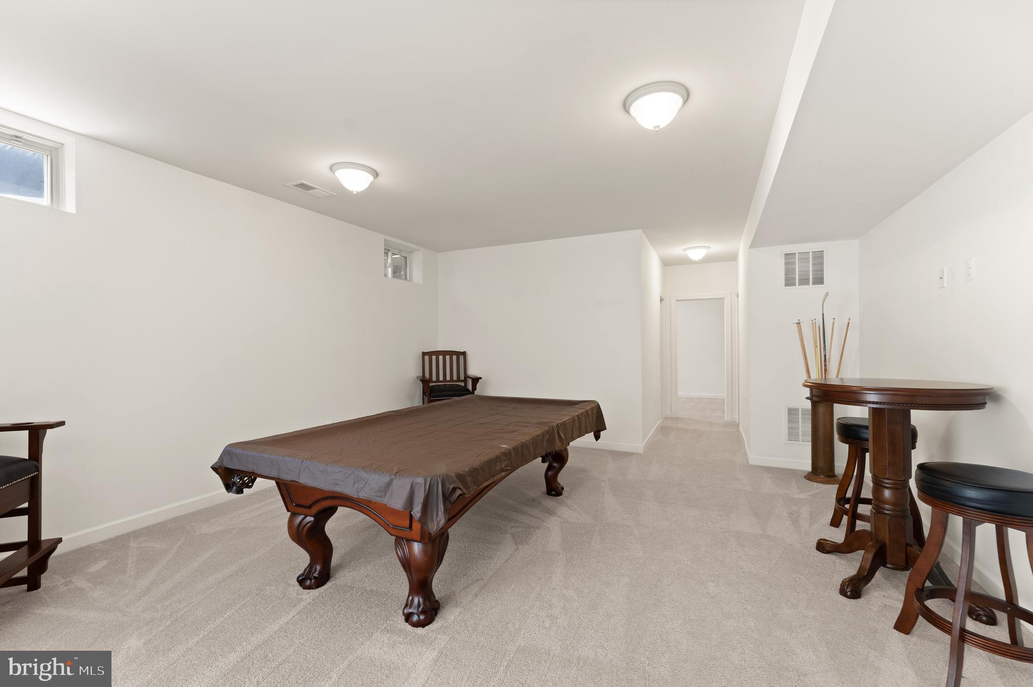 LAKE RIDGE ESTATES - Residential