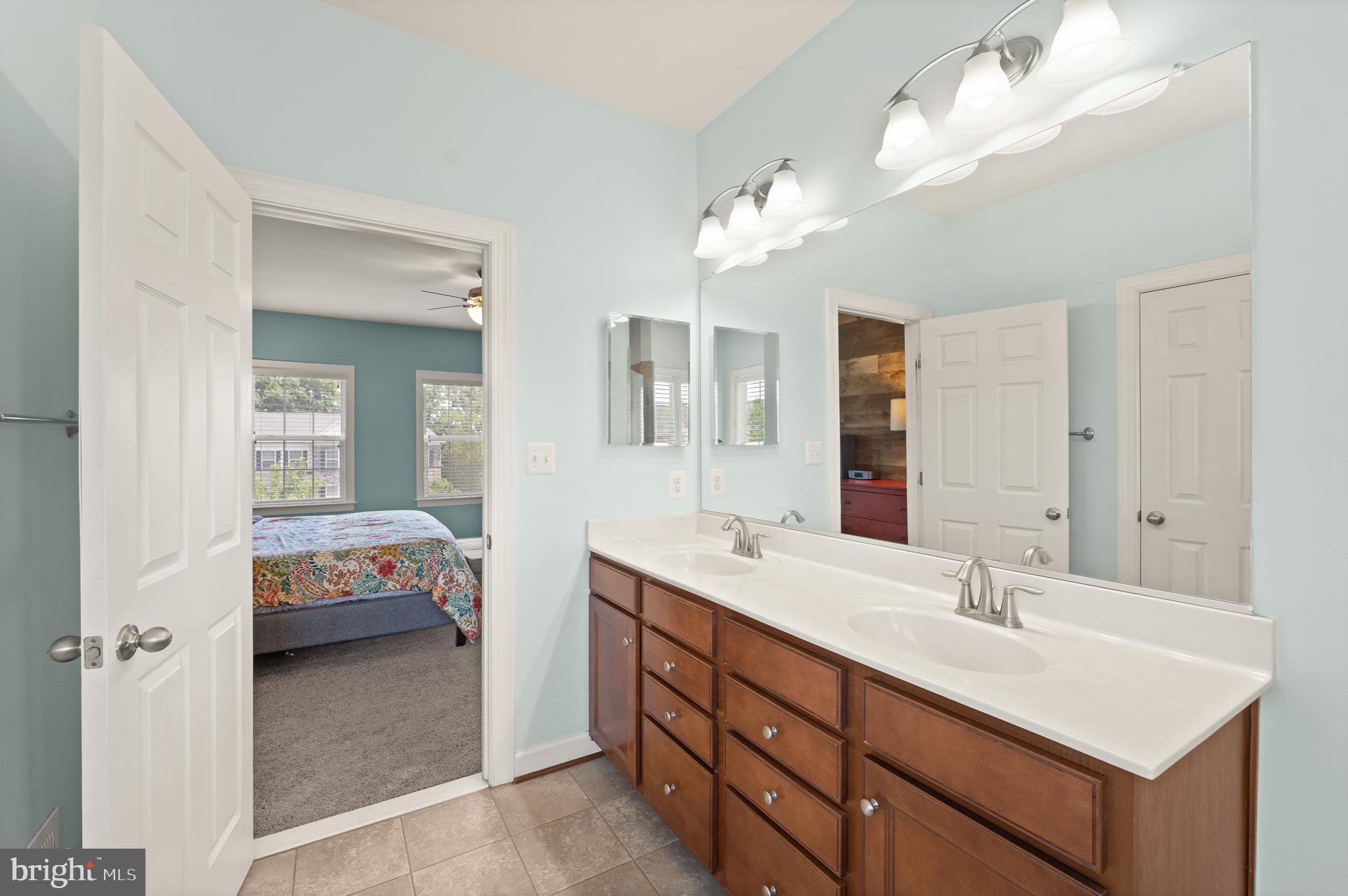 LAKE RIDGE ESTATES - Residential