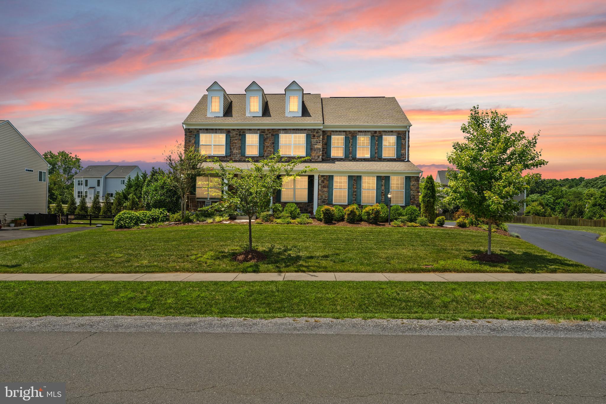 LAKE RIDGE ESTATES - Residential