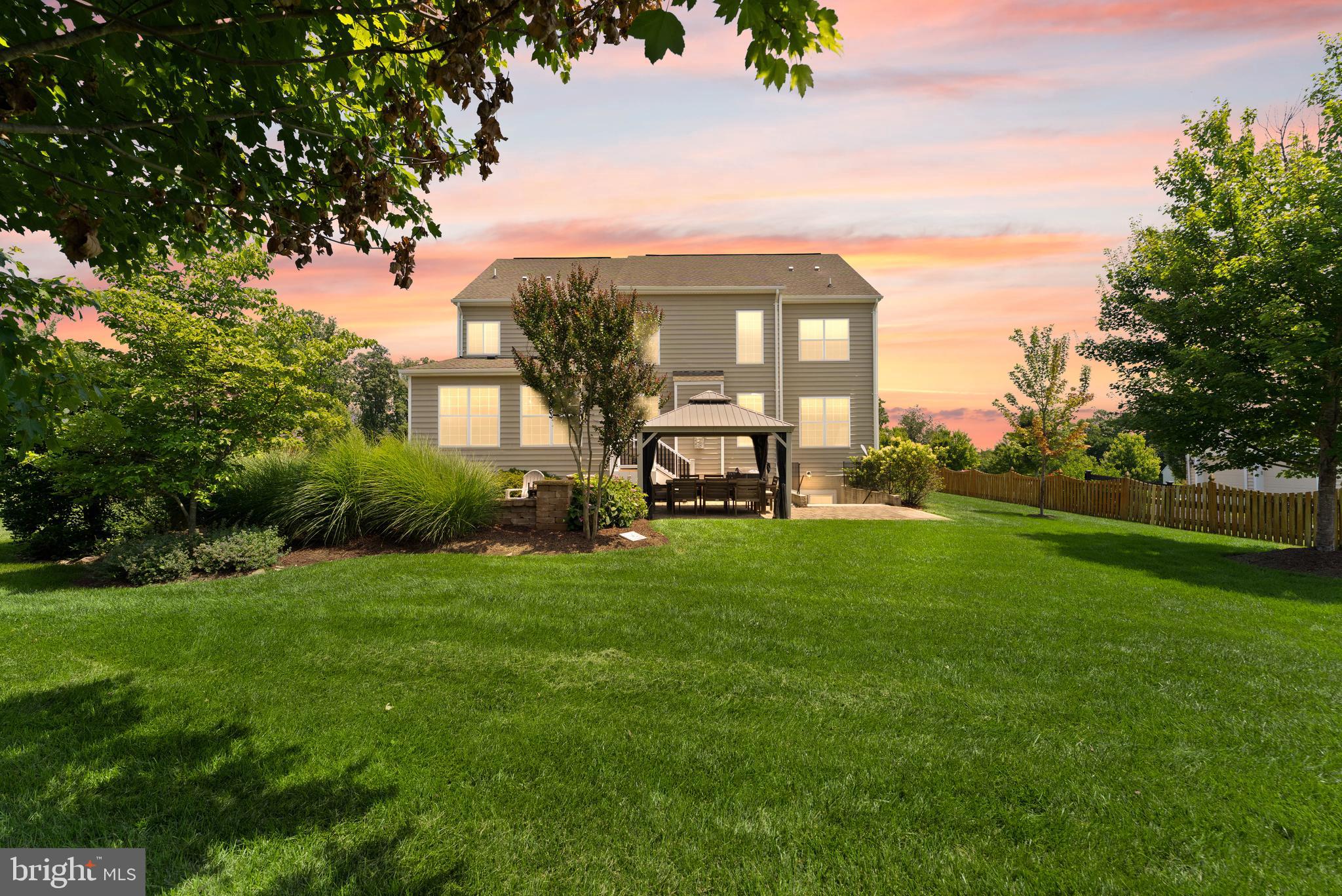 LAKE RIDGE ESTATES - Residential