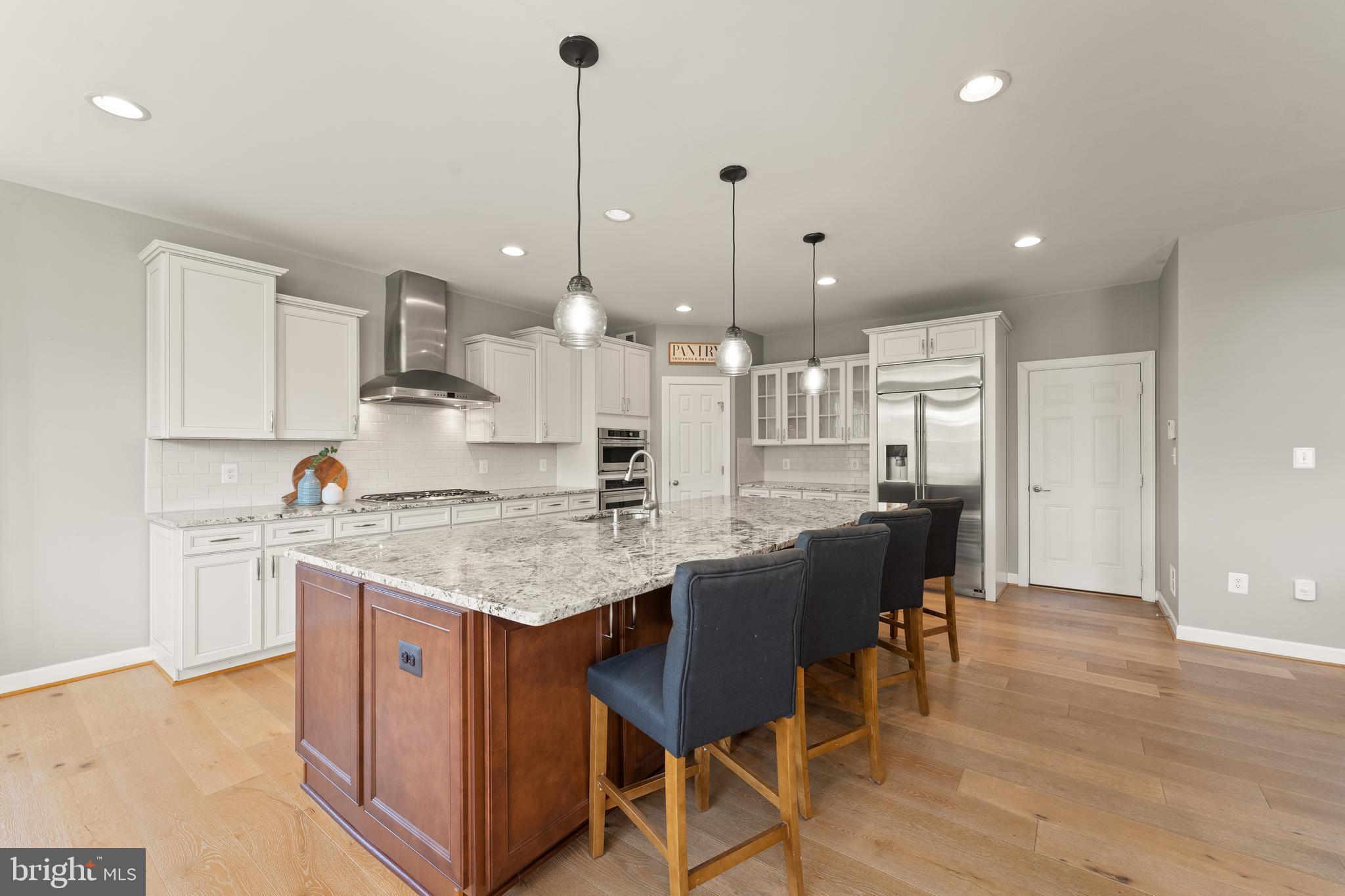 LAKE RIDGE ESTATES - Residential