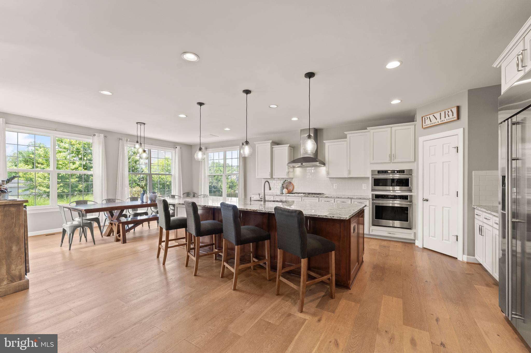 LAKE RIDGE ESTATES - Residential