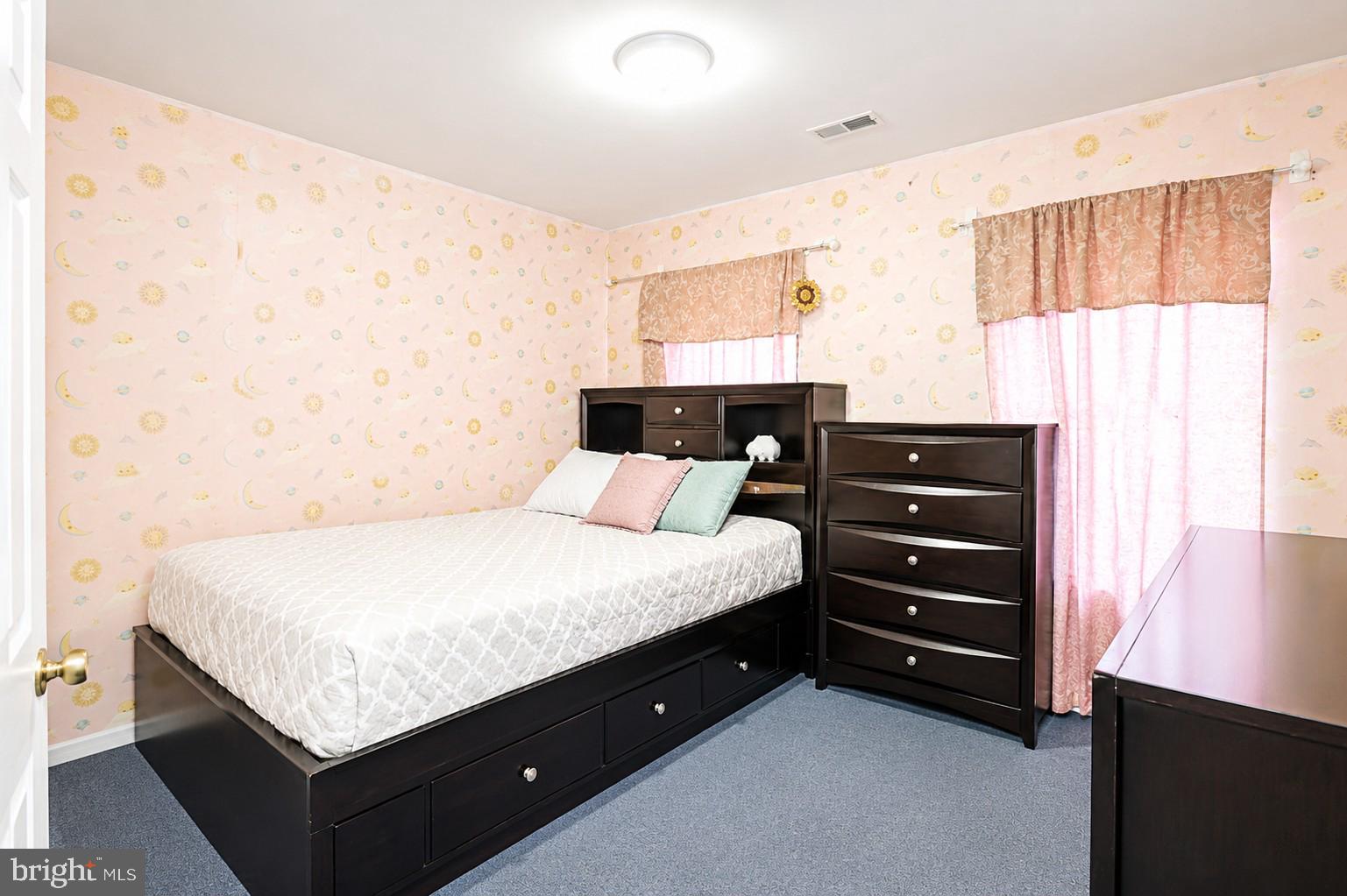 HIGH POINT - Residential