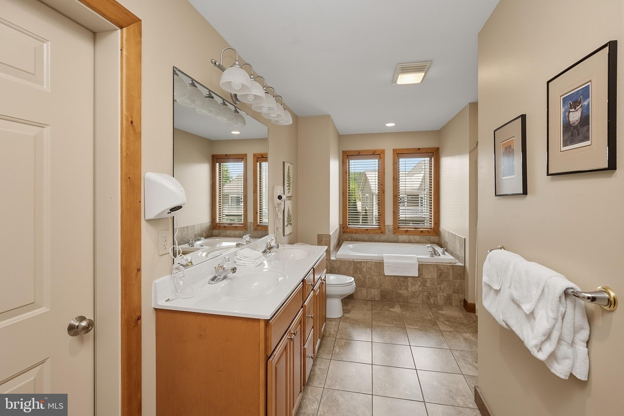 LAKE POINTE - Residential