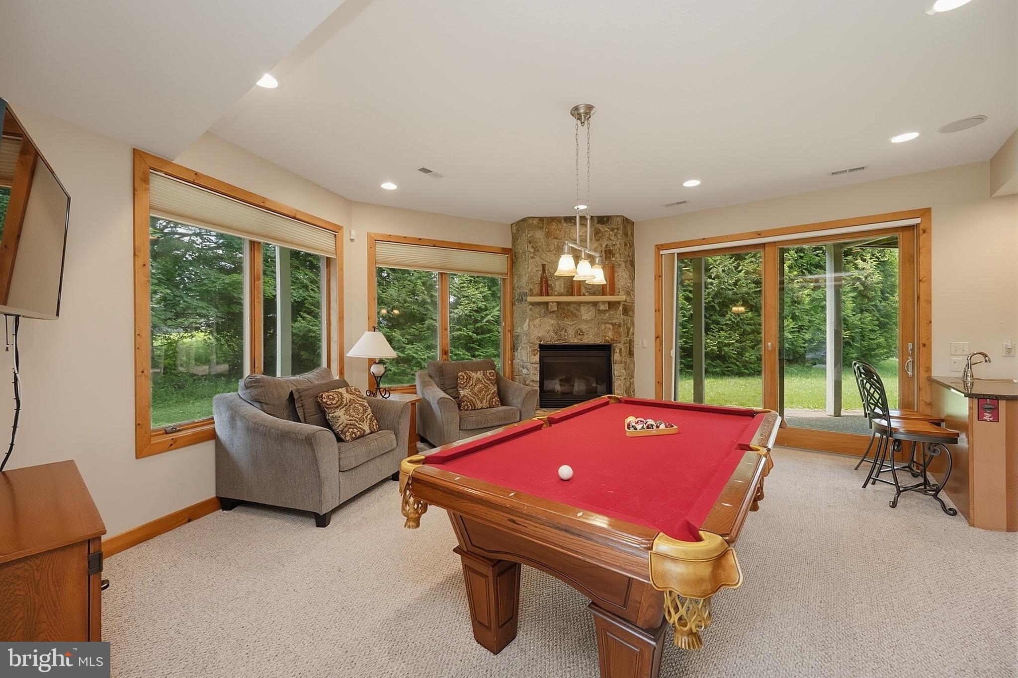 LAKE POINTE - Residential