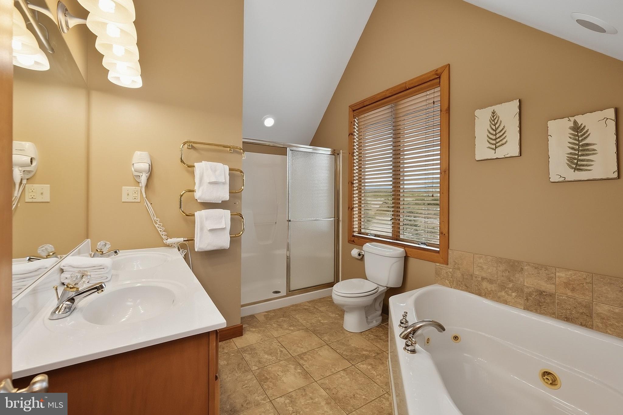 LAKE POINTE - Residential