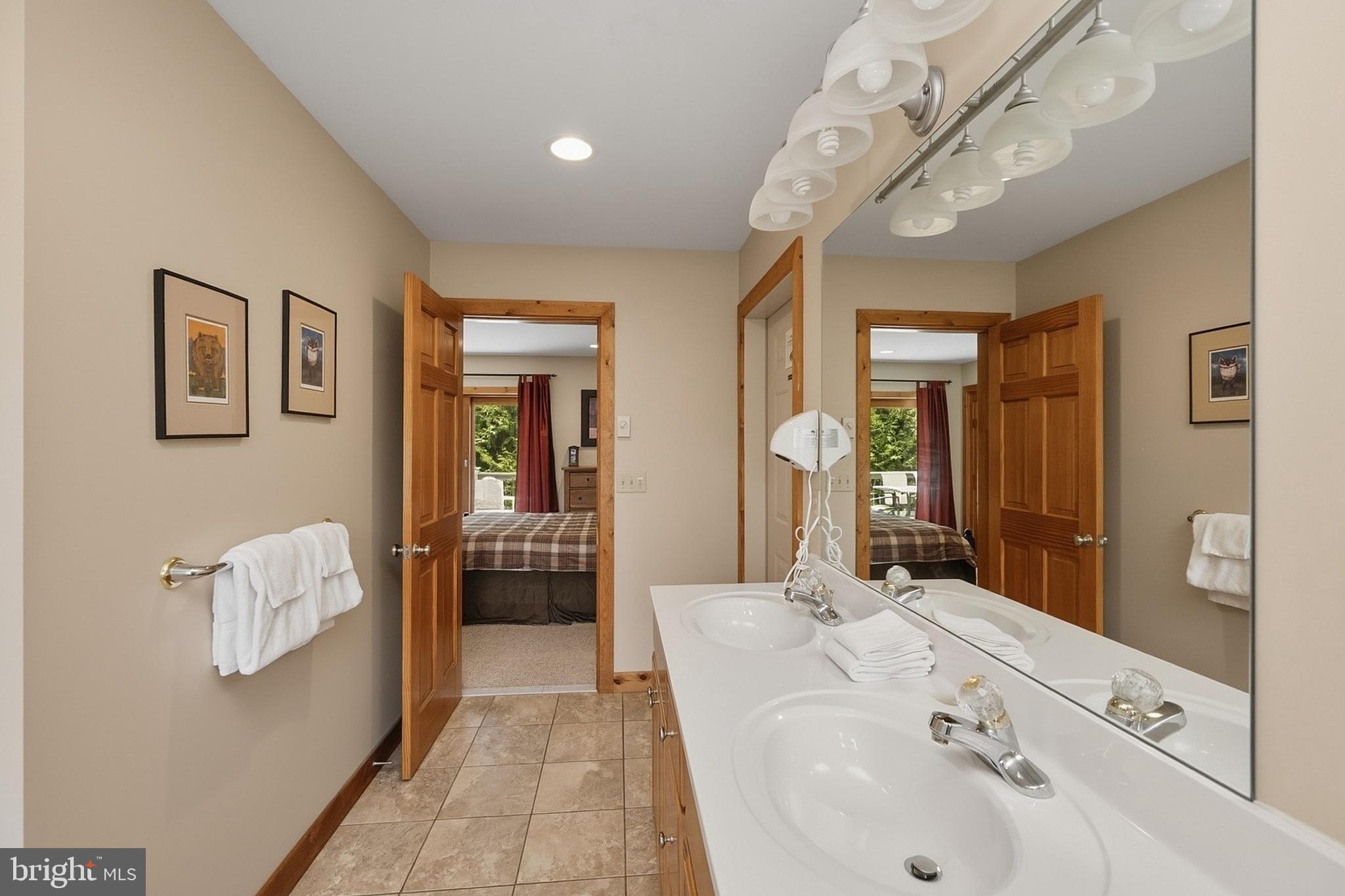 LAKE POINTE - Residential