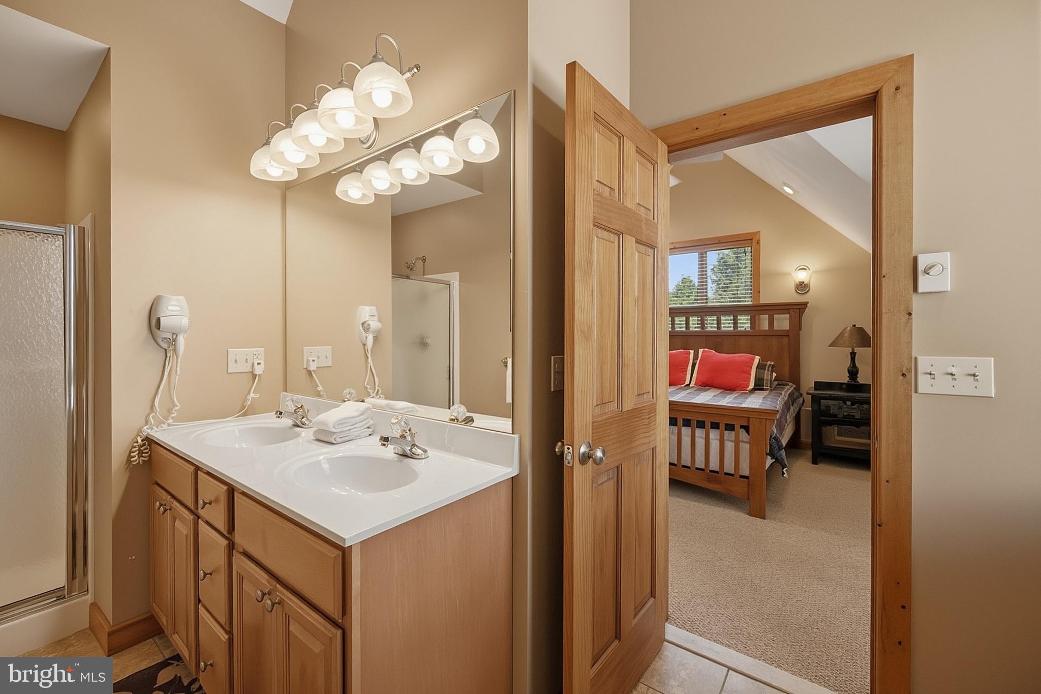 LAKE POINTE - Residential