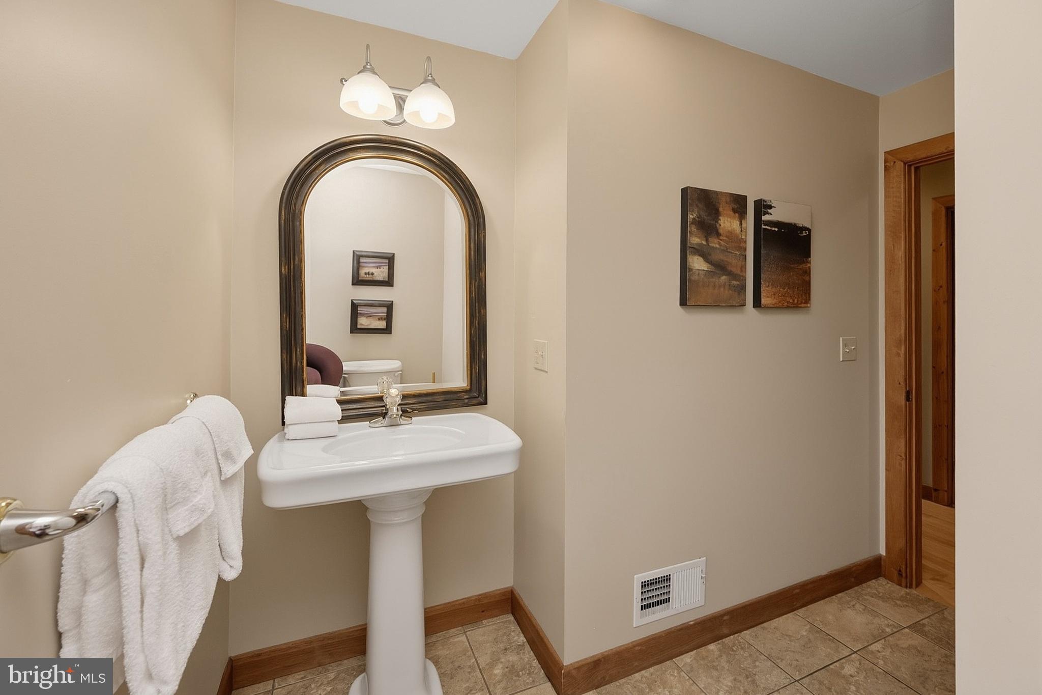 LAKE POINTE - Residential