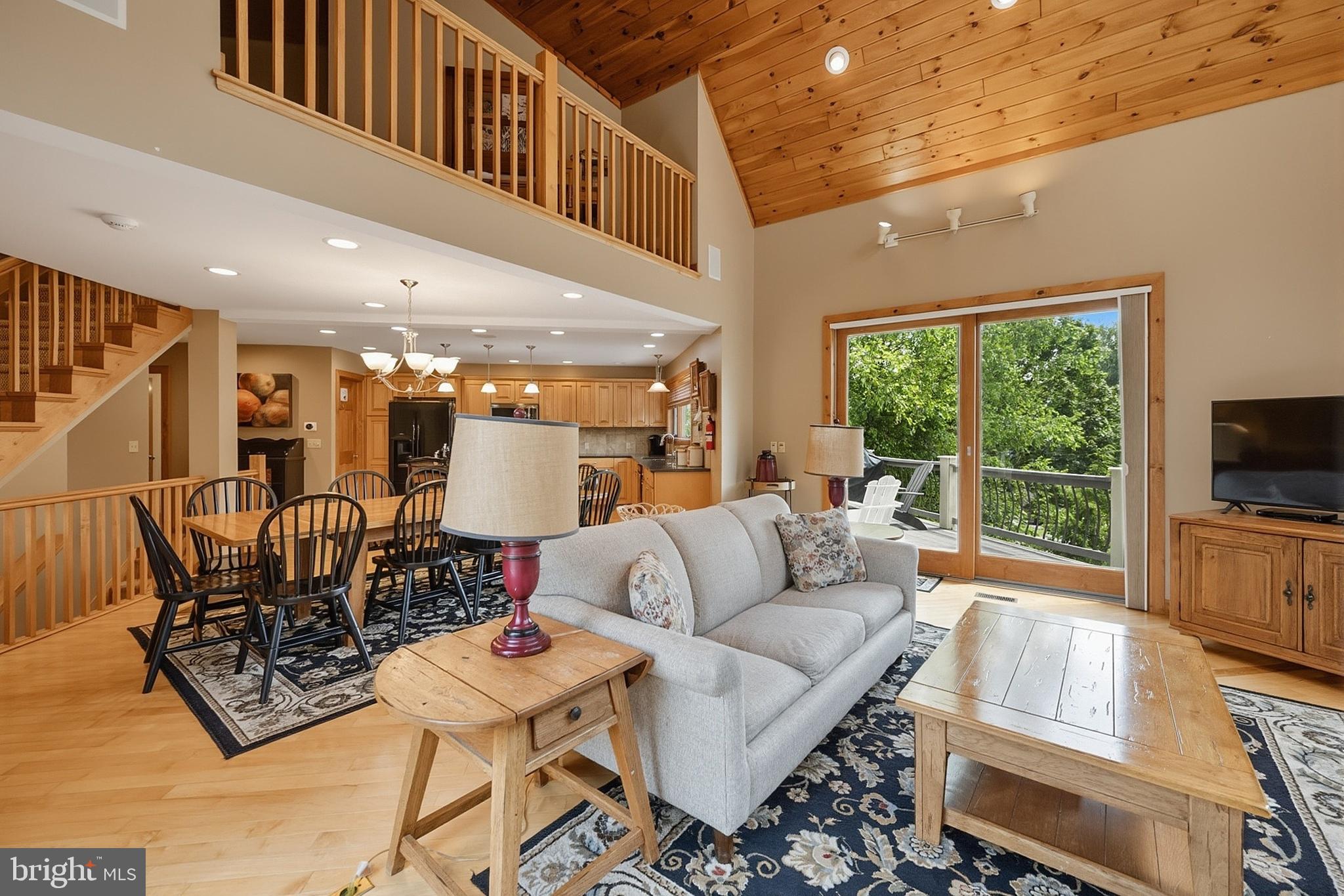 LAKE POINTE - Residential