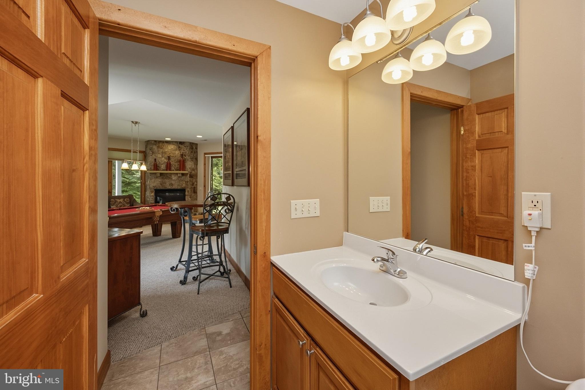 LAKE POINTE - Residential