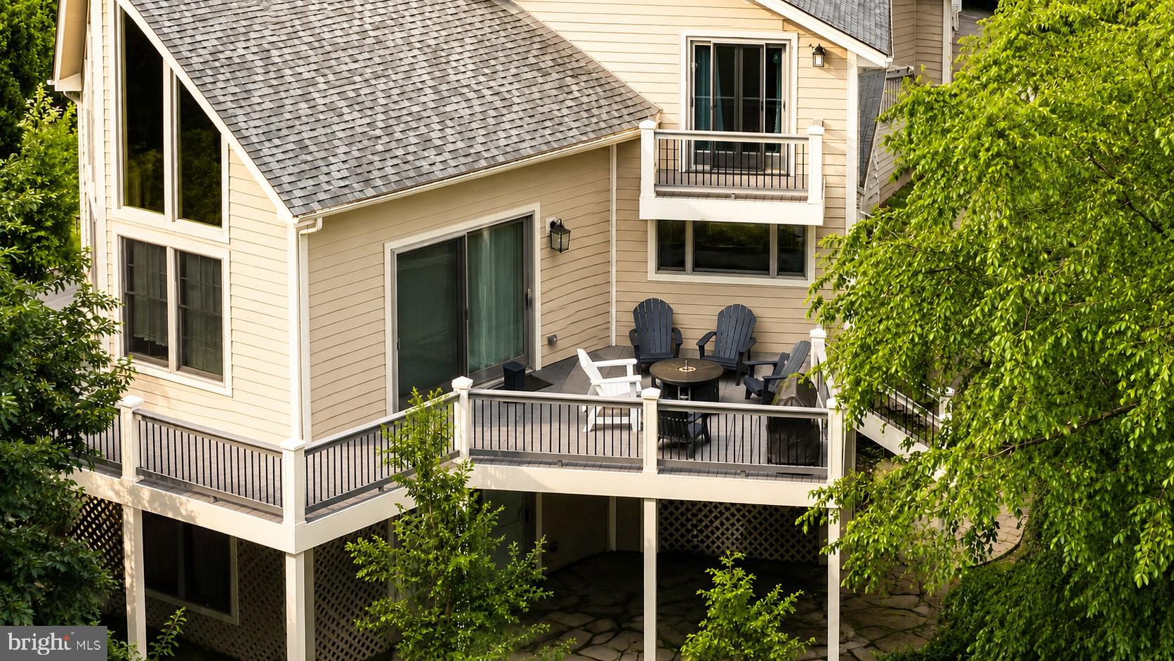 LAKE POINTE - Residential