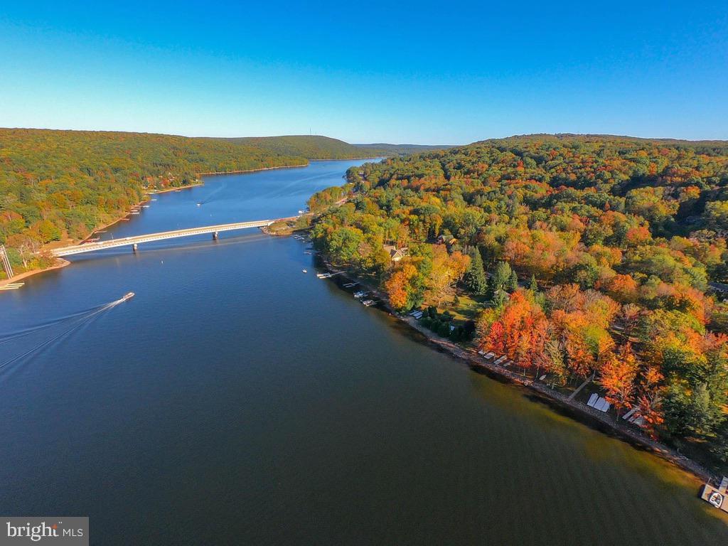 LAKE POINTE - Residential