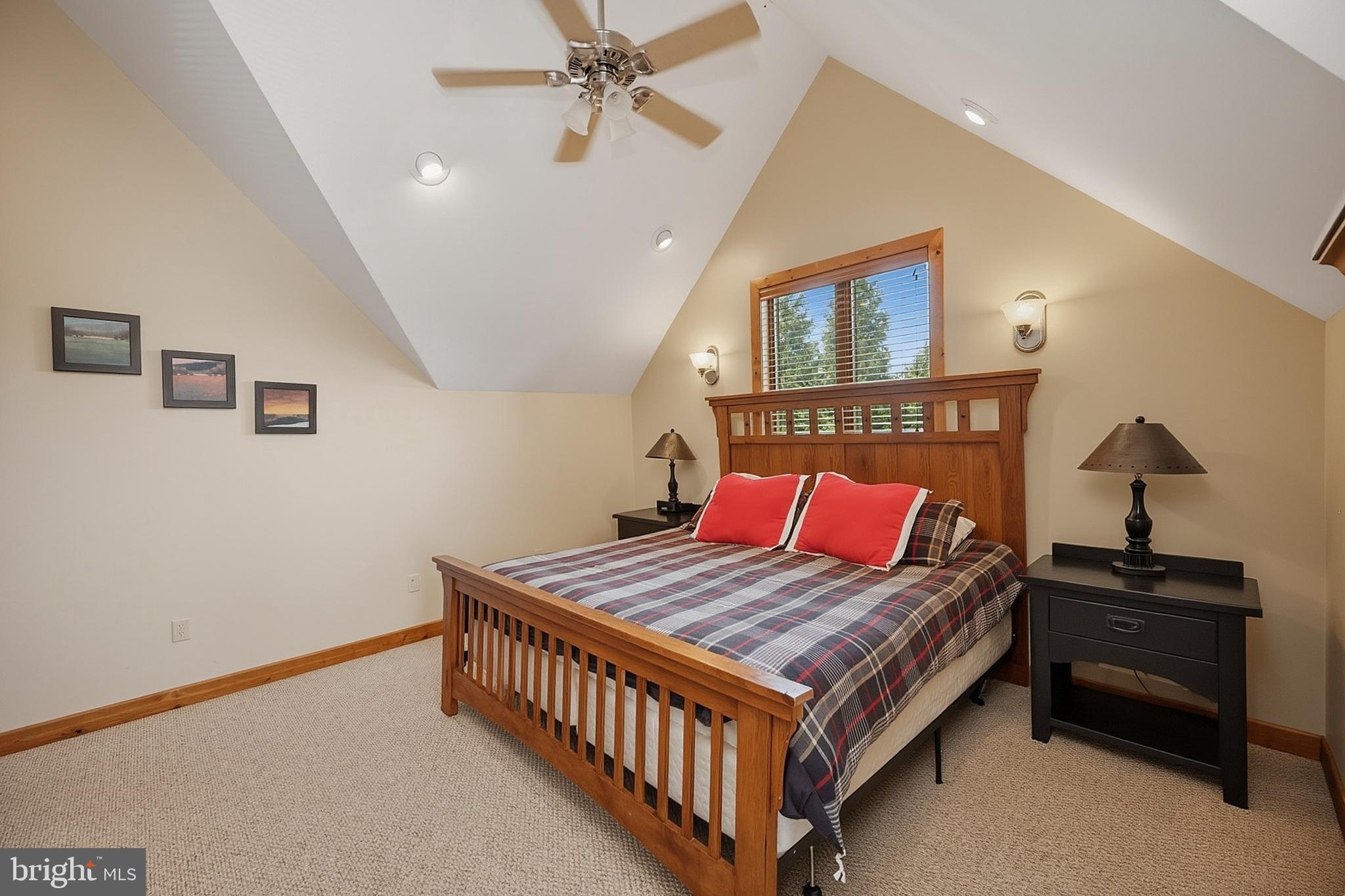 LAKE POINTE - Residential