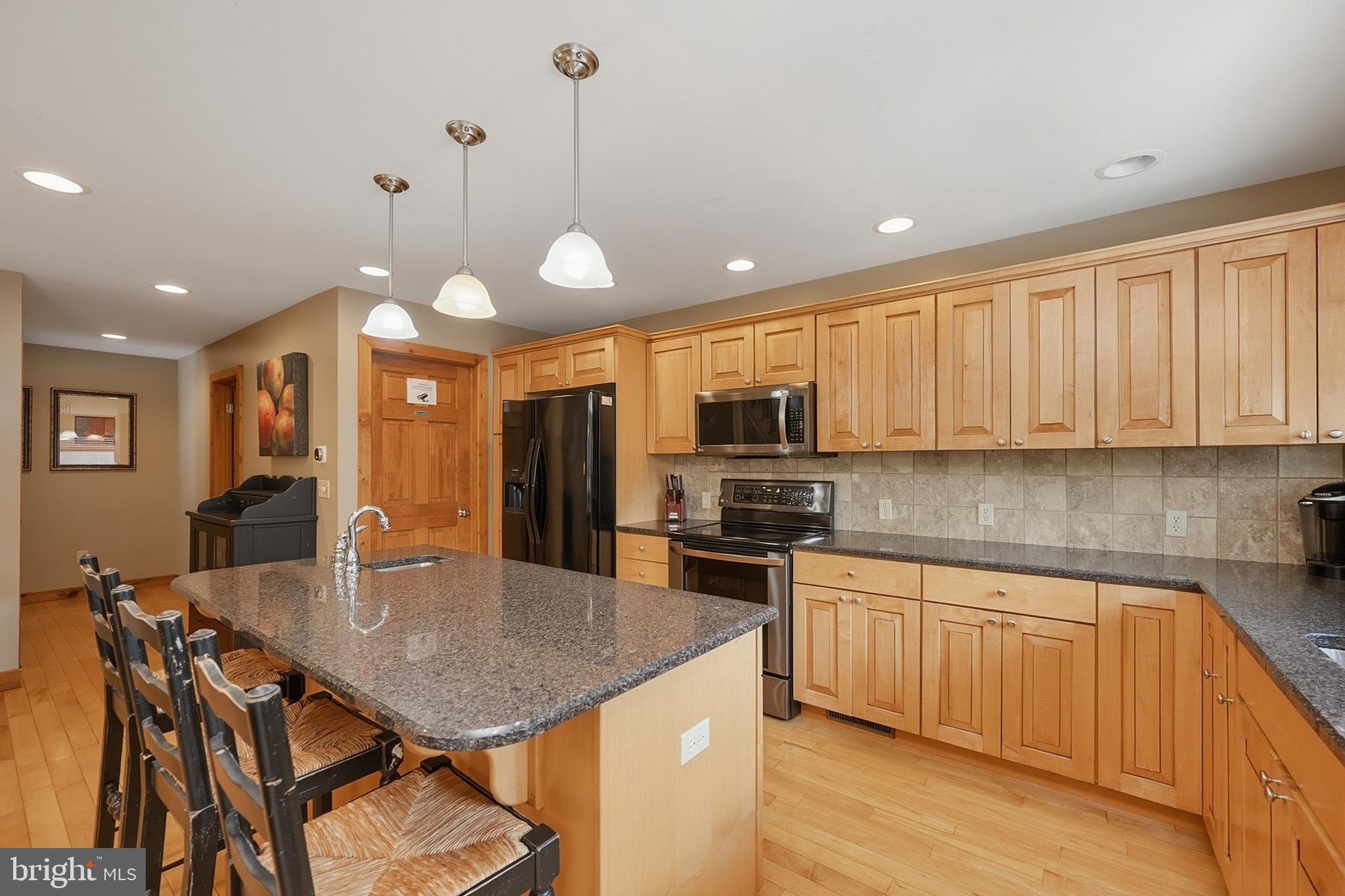LAKE POINTE - Residential