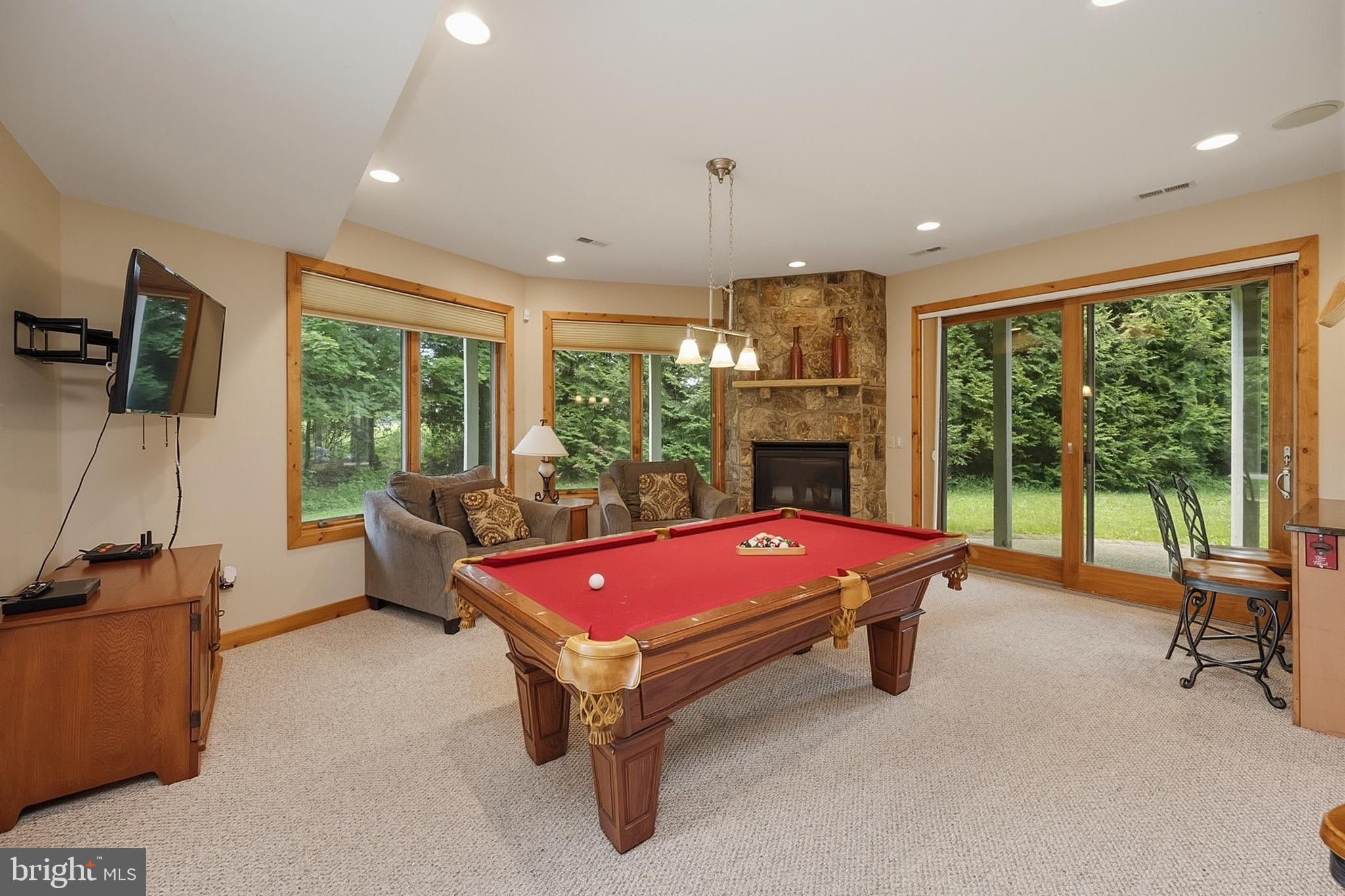 LAKE POINTE - Residential