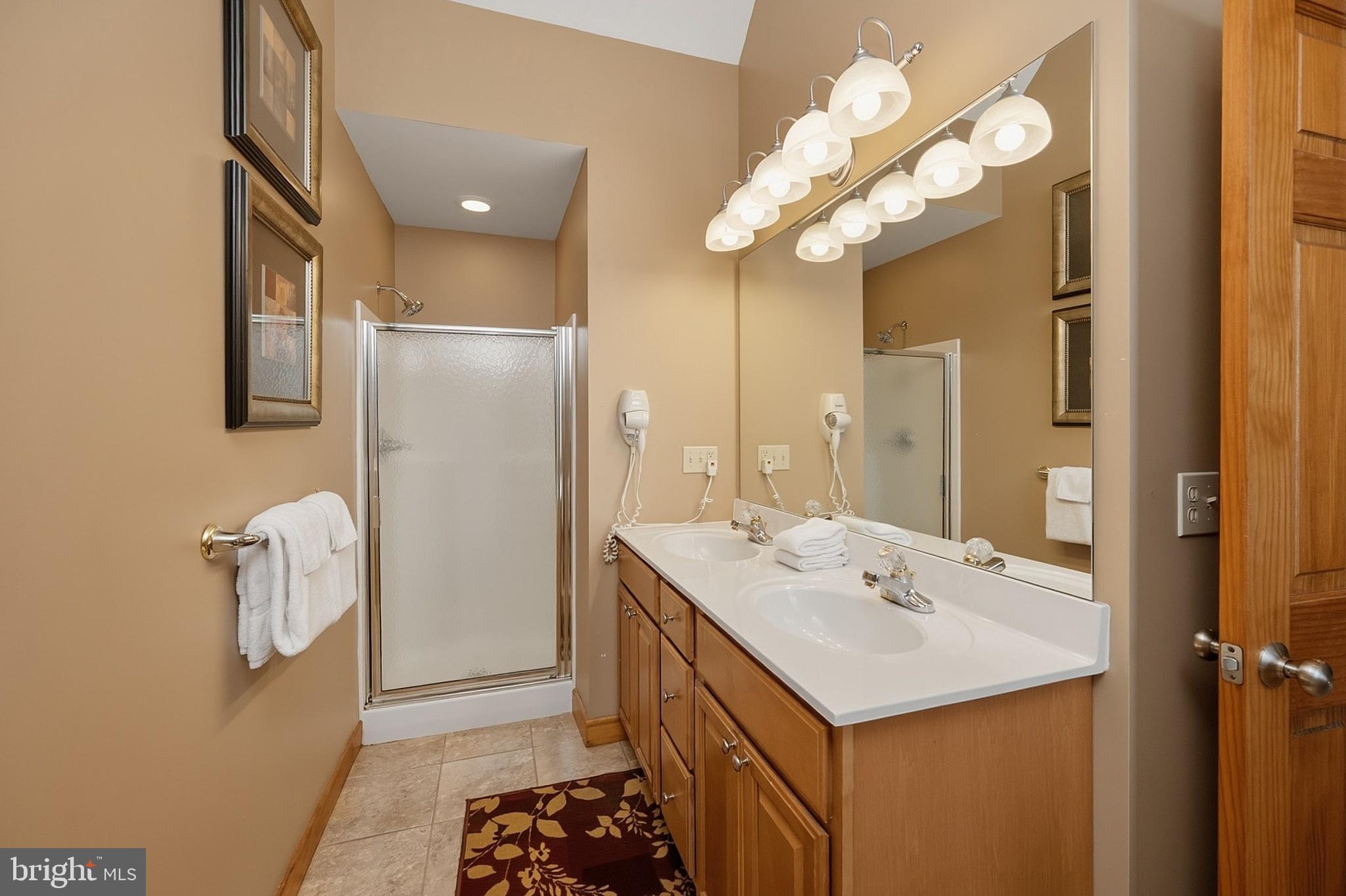 LAKE POINTE - Residential
