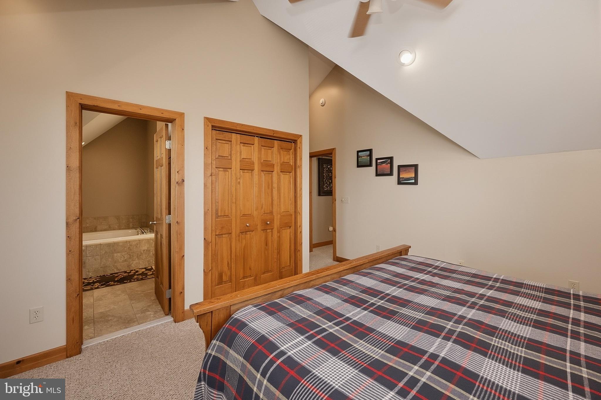 LAKE POINTE - Residential