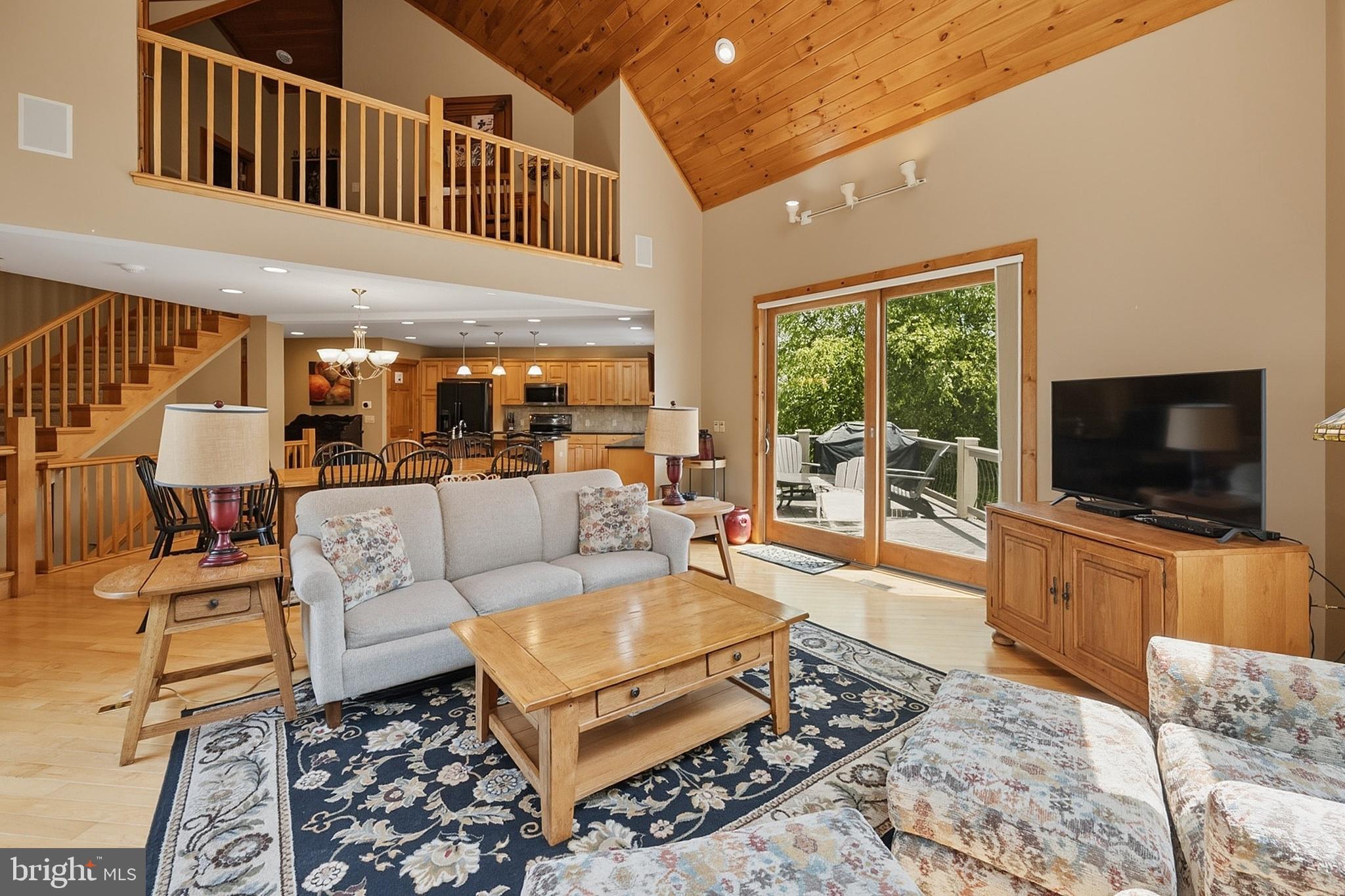 LAKE POINTE - Residential