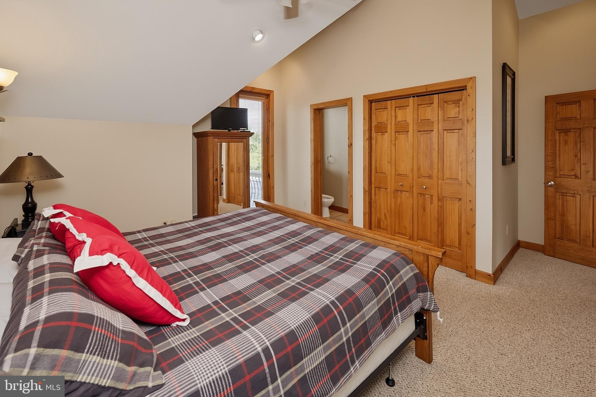 LAKE POINTE - Residential